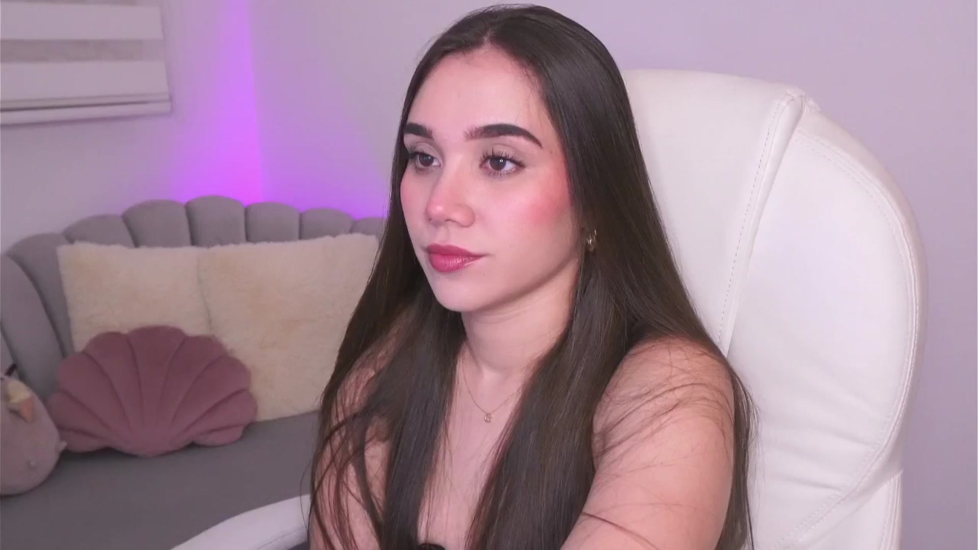 Gallery image thumbnail from Sabrinarey's myfreecams stream on, 05/30/2025, 21:05 image 2 of 20