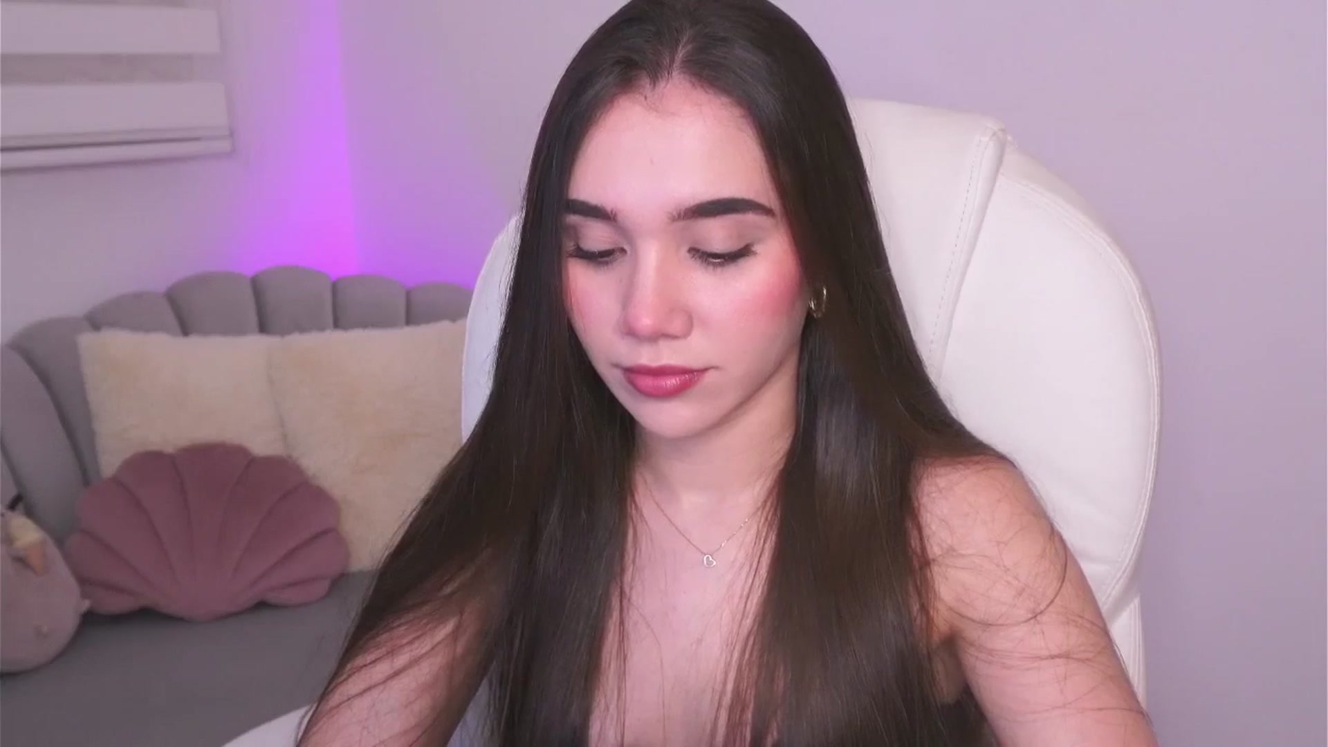 Gallery image thumbnail from Sabrinarey's myfreecams stream on, 05/30/2025, 21:05 image 11 of 20