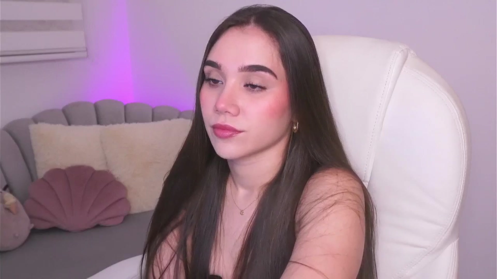 Gallery image thumbnail from Sabrinarey's myfreecams stream on, 05/30/2025, 21:05 image 3 of 20
