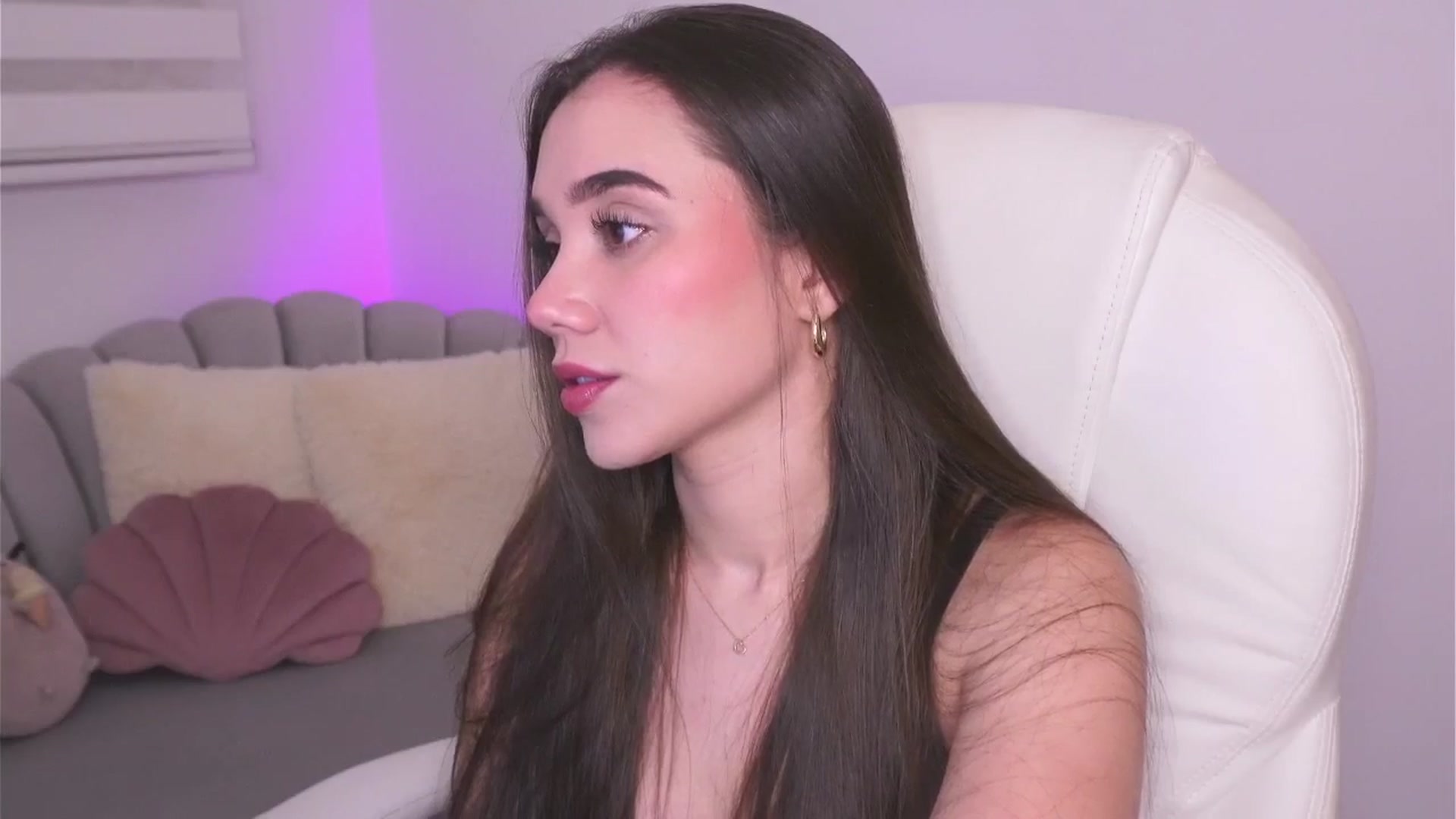 Gallery image thumbnail from Sabrinarey's myfreecams stream on, 05/30/2025, 21:05 image 5 of 20