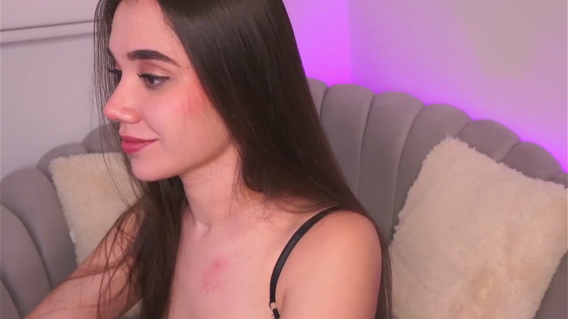 Gallery image thumbnail from Sabrinarey's myfreecams stream on, 06/22/2025, 22:33 image 12 of 20