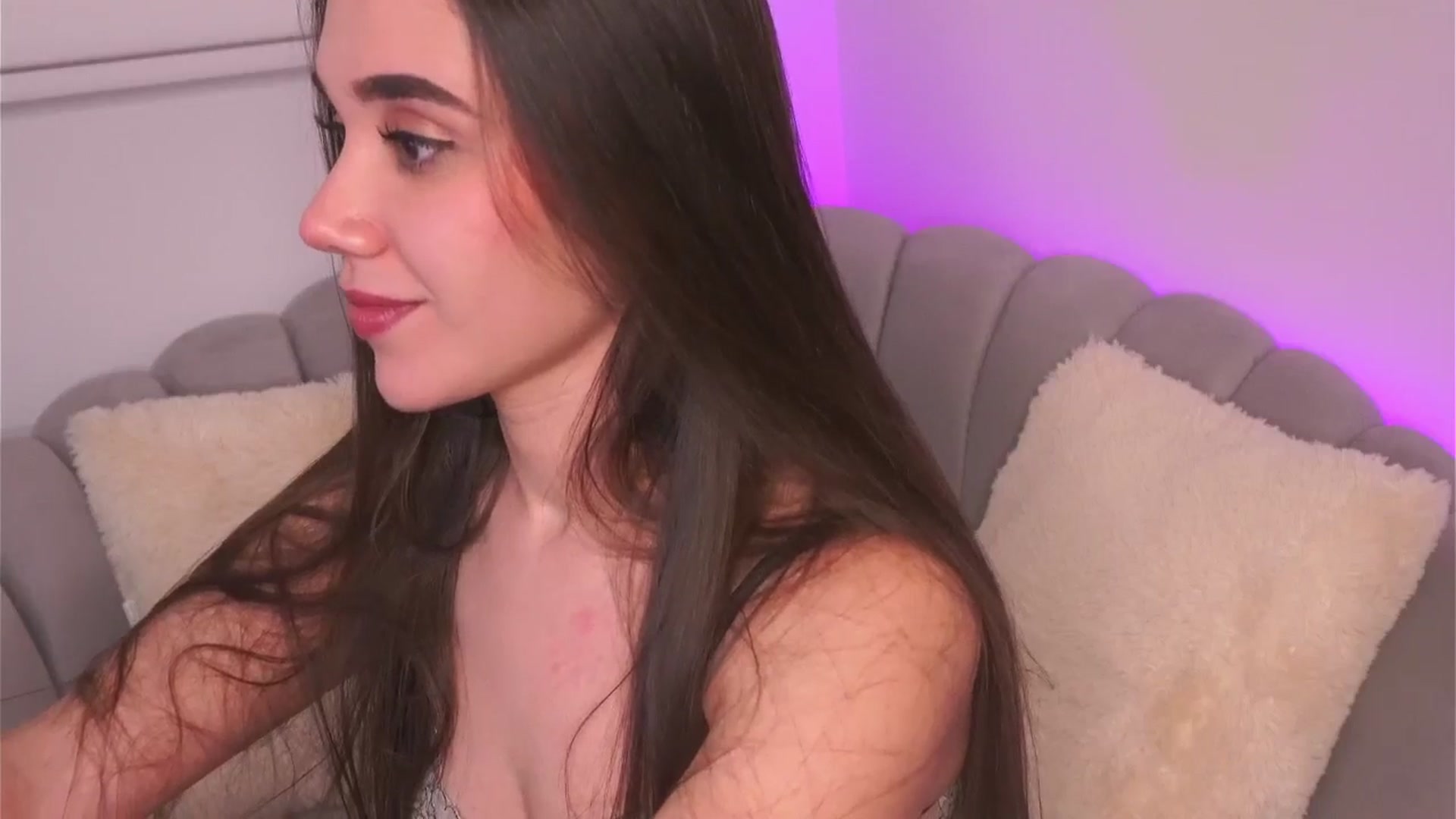 Gallery image thumbnail from Sabrinarey's myfreecams stream on, 06/22/2025, 22:33 image 18 of 20