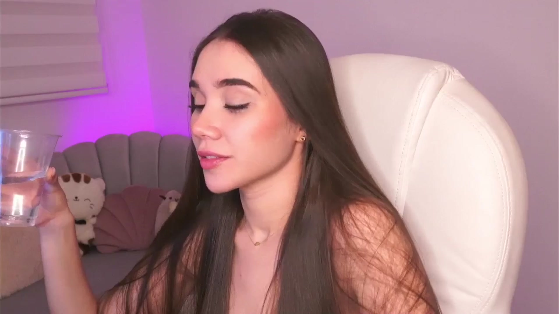 Gallery image thumbnail from Sabrinarey's myfreecams stream on, 07/10/2025, 20:40 image 16 of 20