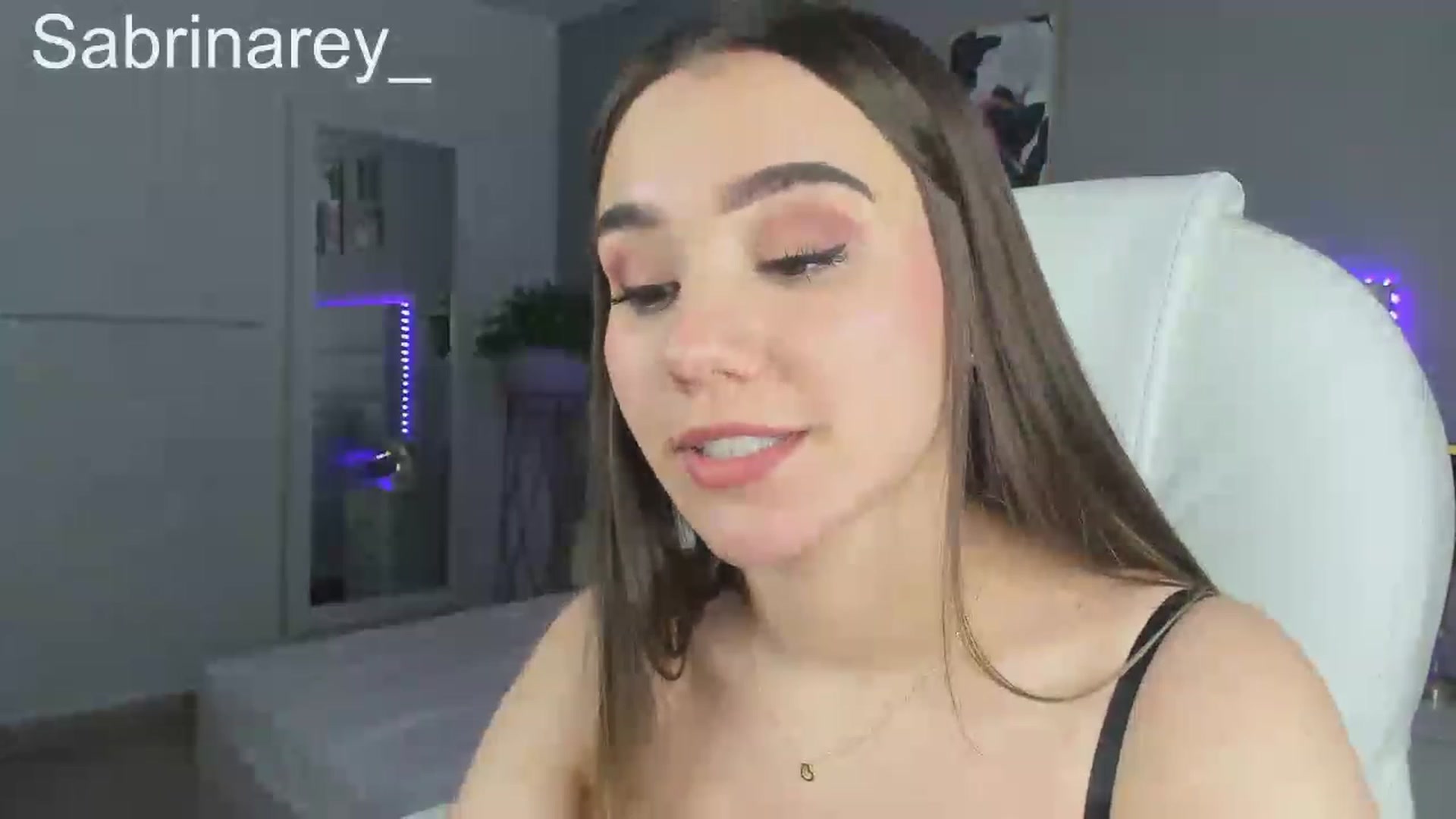 Gallery image thumbnail from Sabrinarey_'s myfreecams stream on, 11/15/2022, 21:55 image 19 of 20