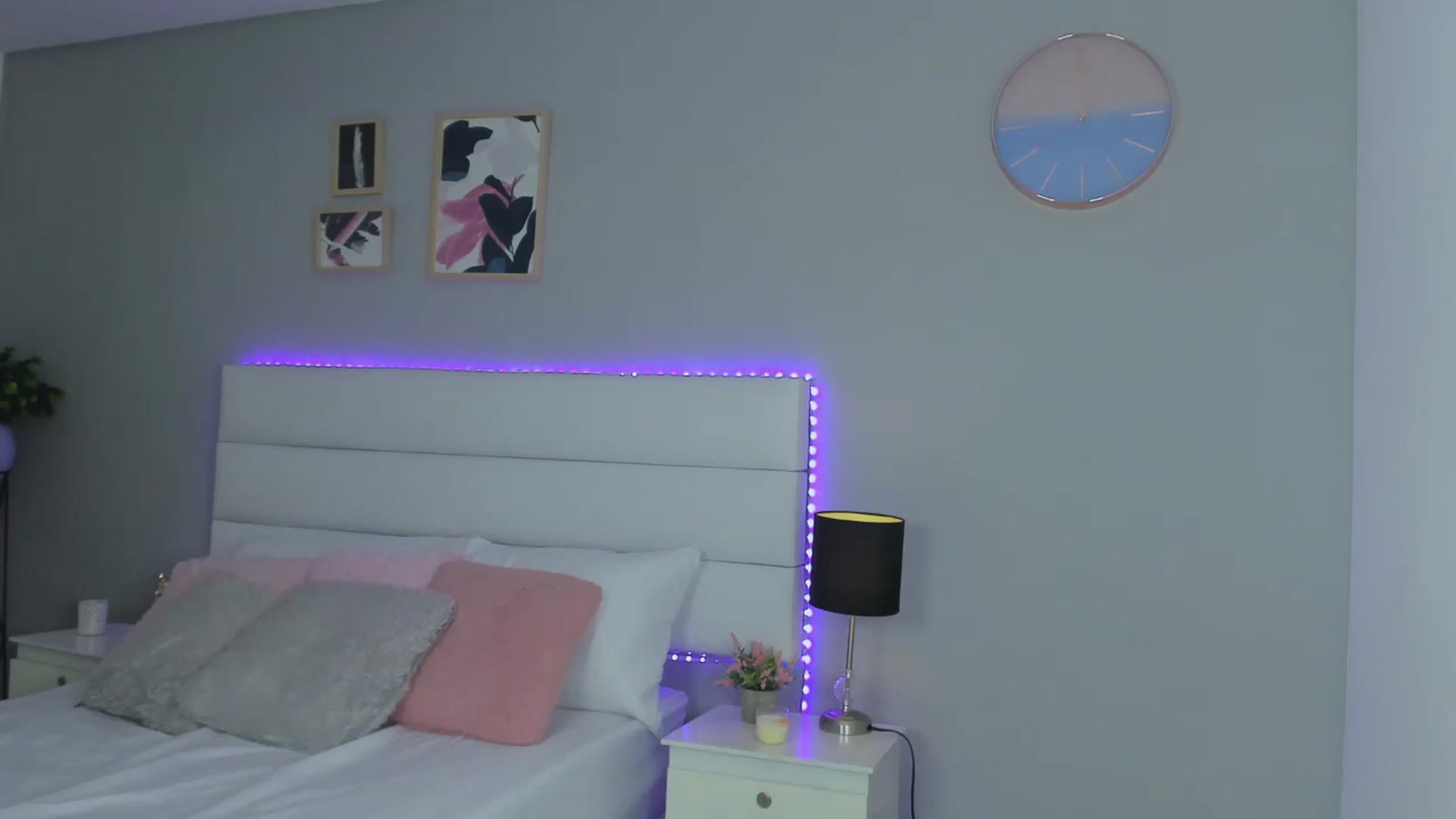 Gallery image thumbnail from Sabrinarey_'s myfreecams stream on, 11/17/2022, 21:13 image 2 of 20