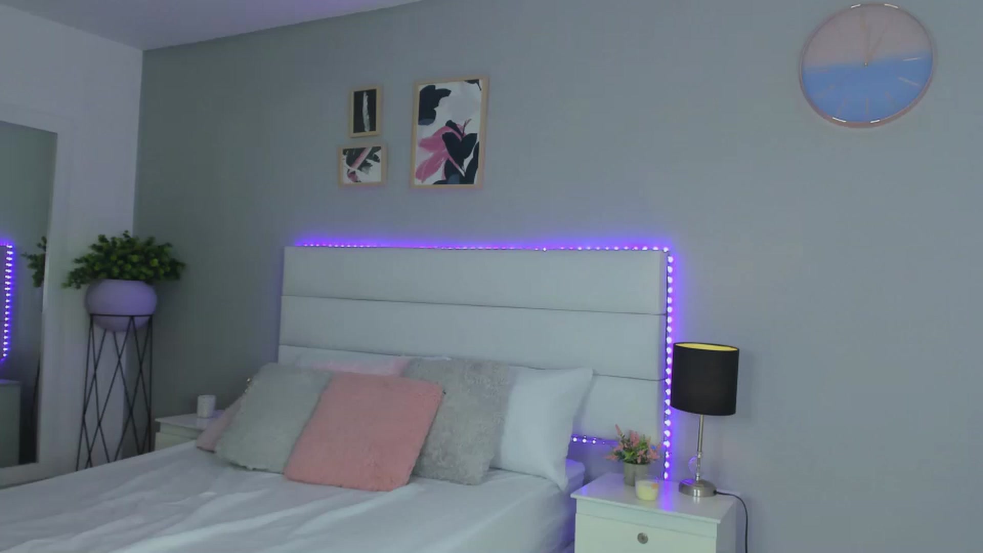 Gallery image thumbnail from Sabrinarey_'s myfreecams stream on, 11/18/2022, 13:45 image 9 of 20