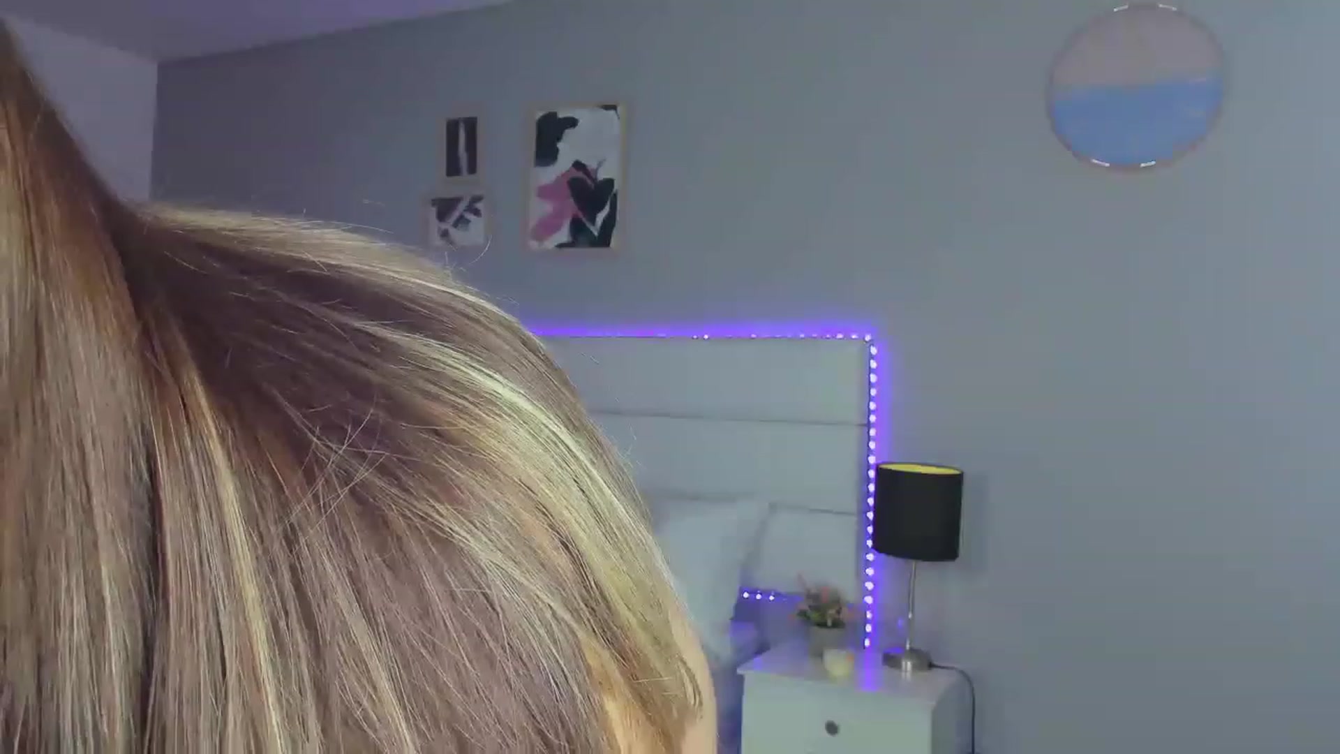 Gallery image thumbnail from Sabrinarey_'s myfreecams stream on, 11/18/2022, 16:31 image 19 of 20