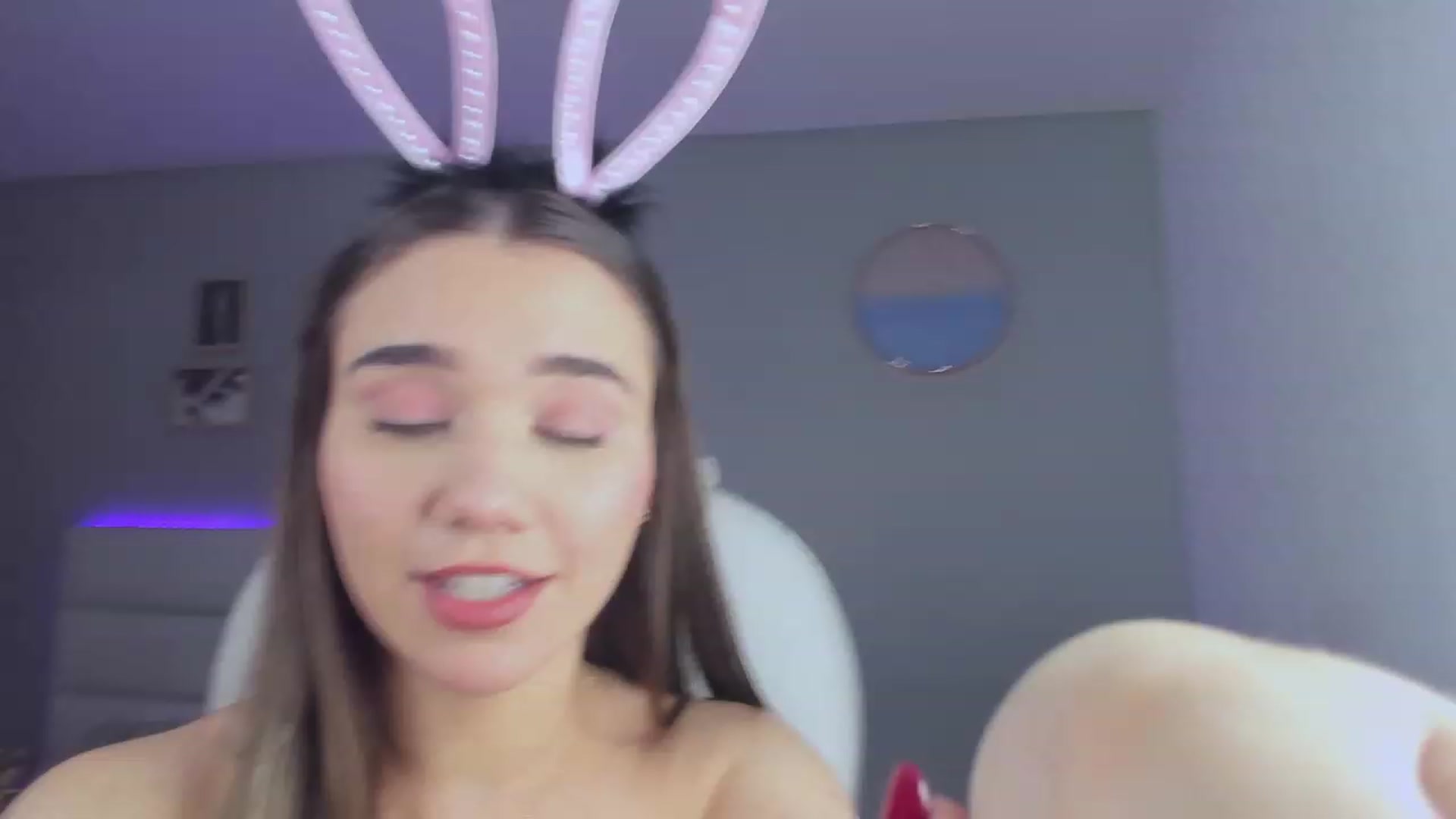 Gallery image thumbnail from Sabrinarey_'s myfreecams stream on, 11/20/2022, 01:36 image 19 of 20
