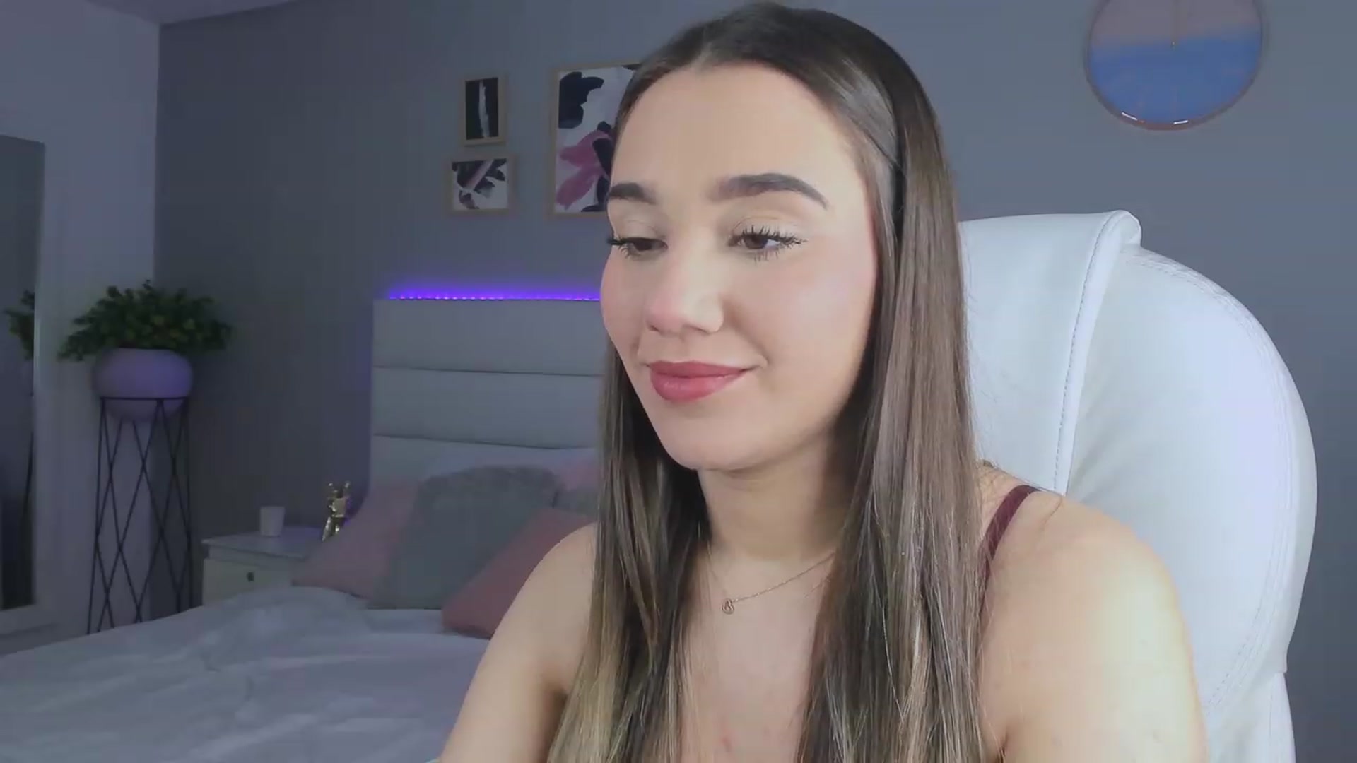 Gallery image thumbnail from Sabrinarey_'s myfreecams stream on, 11/20/2022, 21:32 image 20 of 20