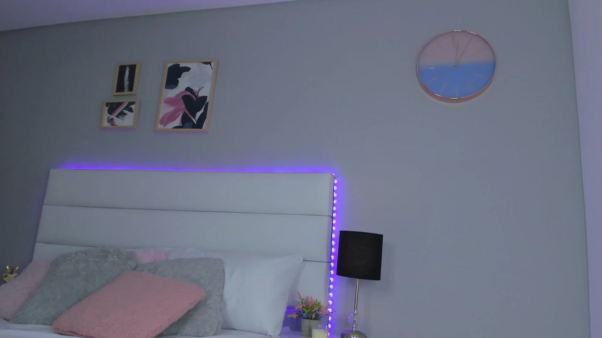 Gallery image thumbnail from Sabrinarey_'s myfreecams stream on, 11/20/2022, 21:32 image 4 of 20