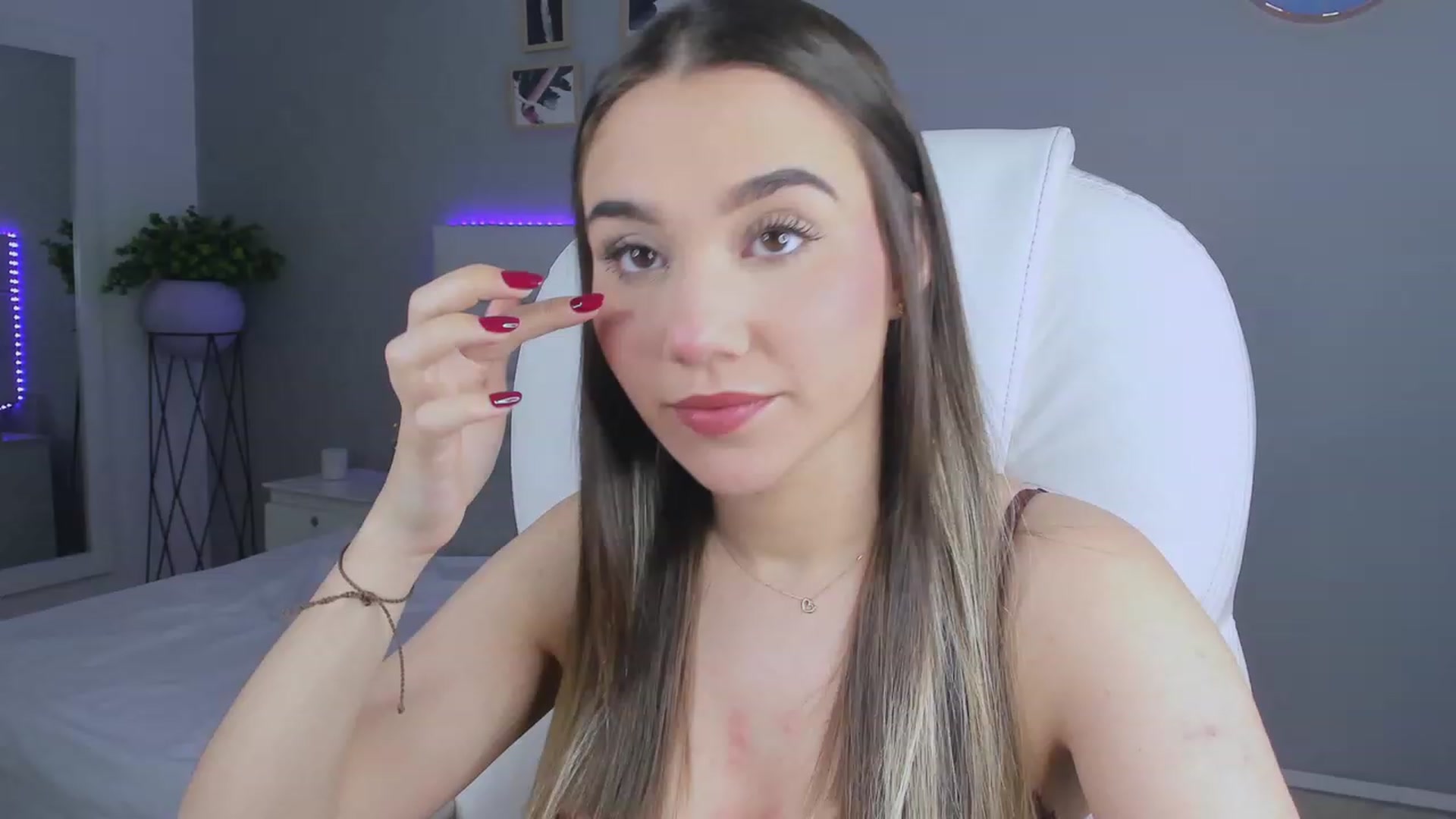 Gallery image thumbnail from Sabrinarey_'s myfreecams stream on, 11/20/2022, 21:32 image 14 of 20