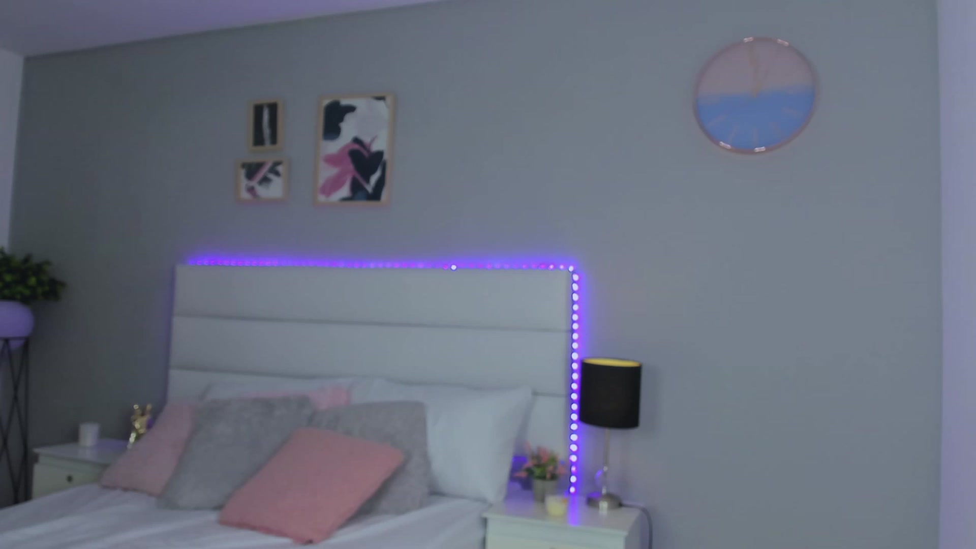 Gallery image thumbnail from Sabrinarey_'s myfreecams stream on, 11/21/2022, 24:34 image 1 of 20