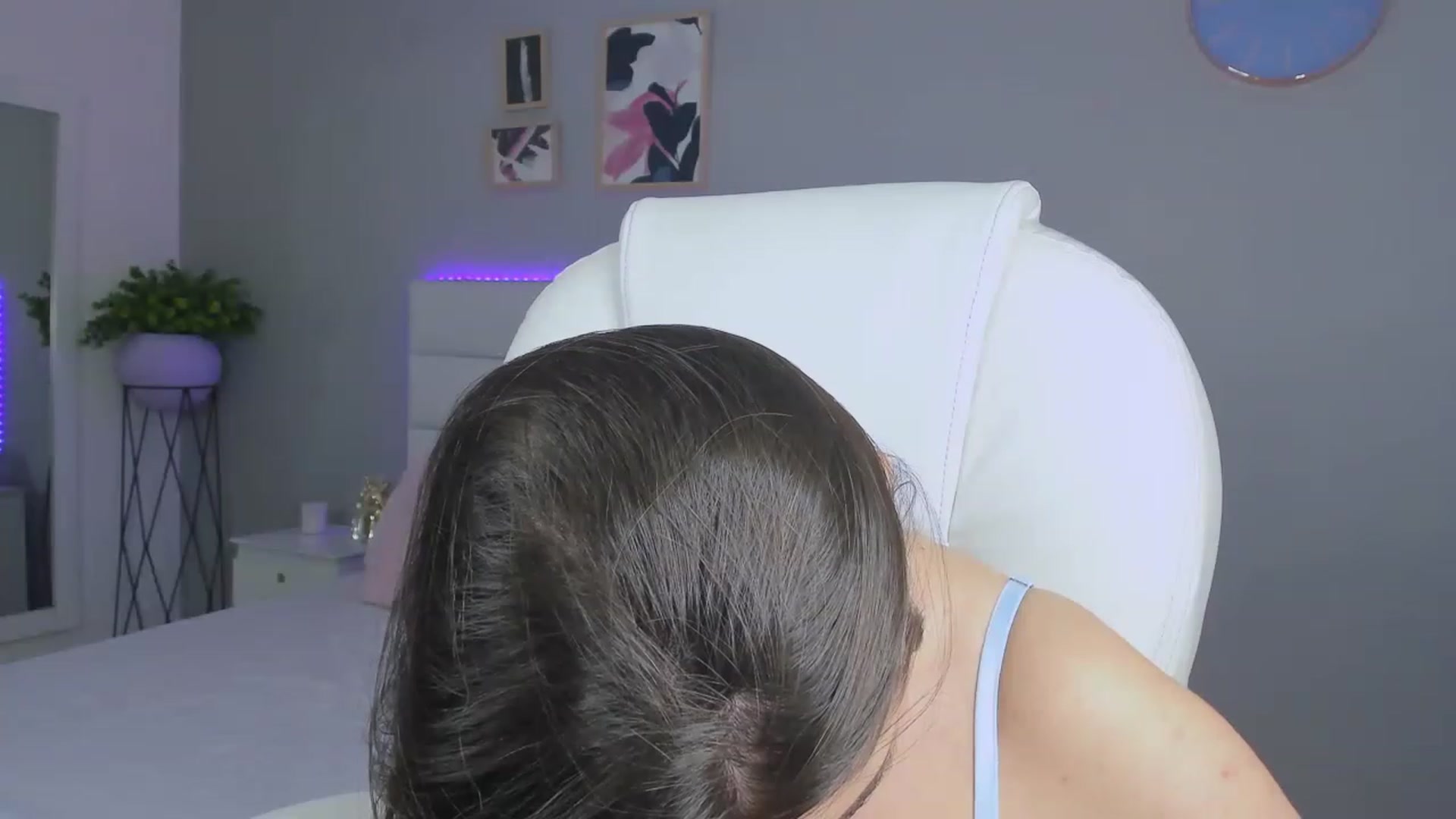 Gallery image thumbnail from Sabrinarey_'s myfreecams stream on, 11/24/2022, 01:33 image 16 of 20