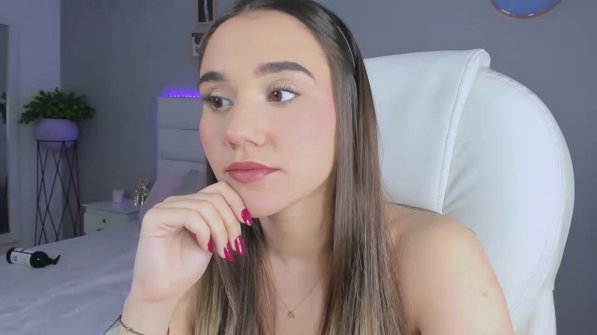 Gallery image thumbnail from Sabrinarey_'s myfreecams stream on, 11/26/2022, 24:32 image 20 of 20