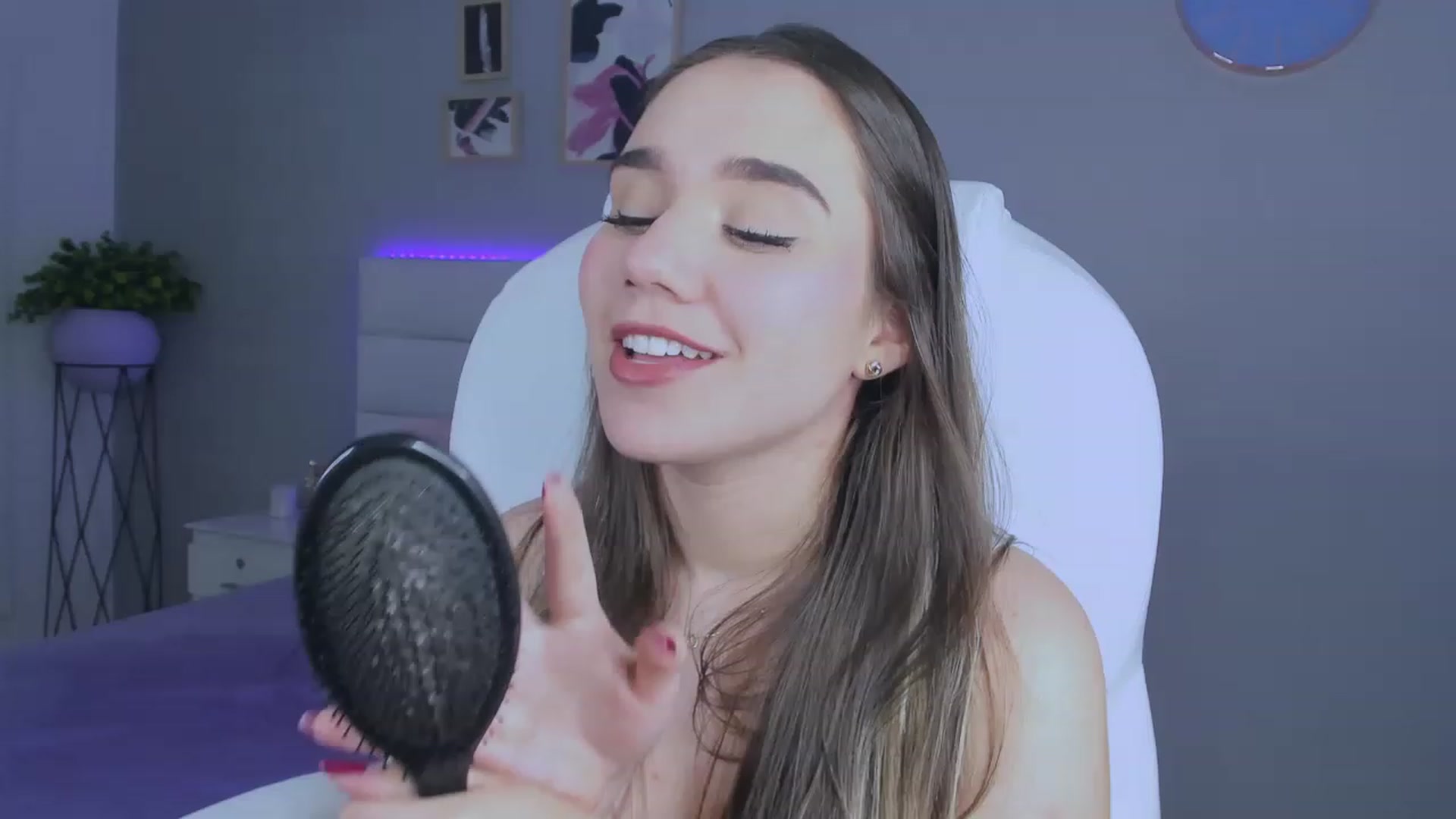 Gallery image thumbnail from Sabrinarey_'s myfreecams stream on, 01/11/2023, 01:03 image 15 of 20