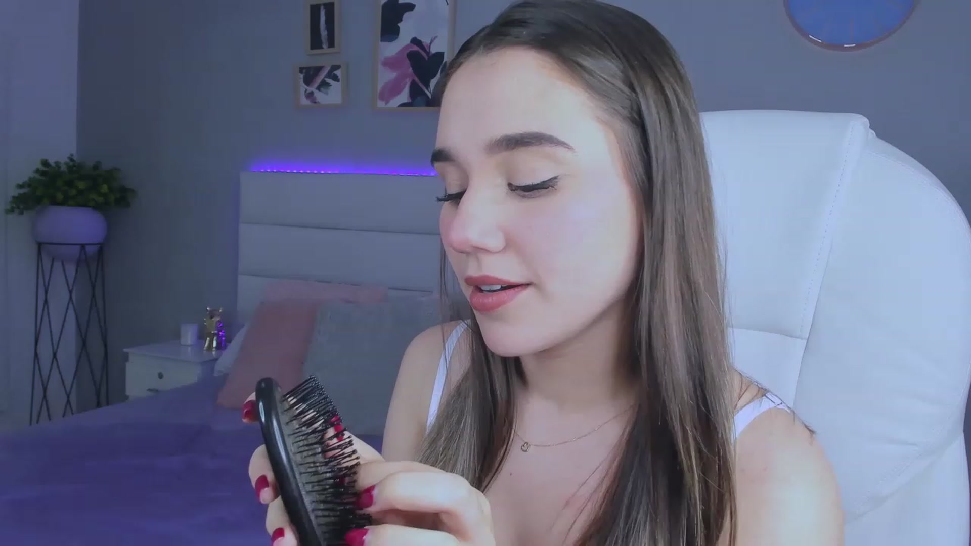 Gallery image thumbnail from Sabrinarey_'s myfreecams stream on, 01/11/2023, 01:03 image 16 of 20
