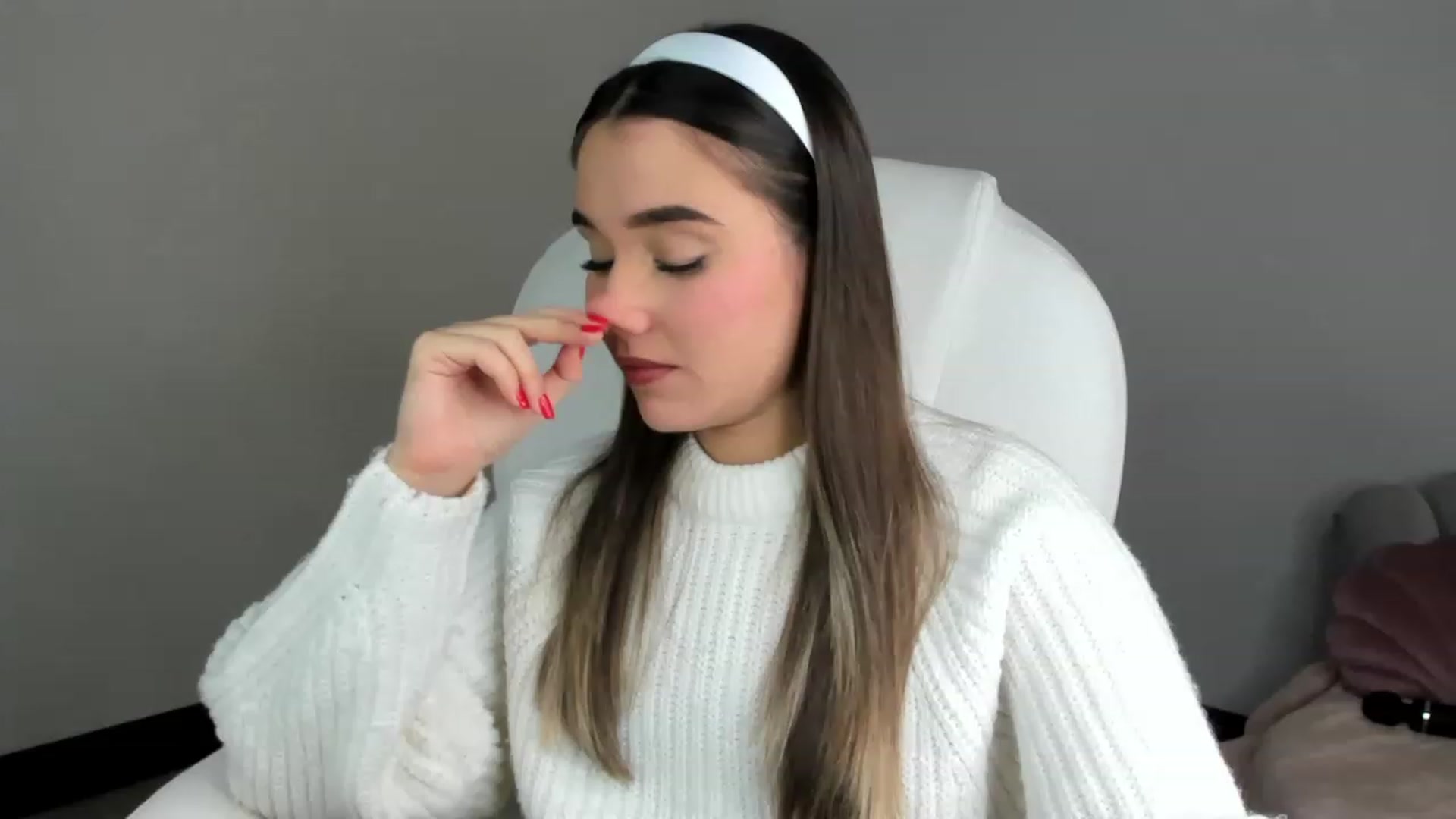 Gallery image thumbnail from Sabrinarey_'s myfreecams stream on, 03/20/2023, 16:54 image 6 of 20