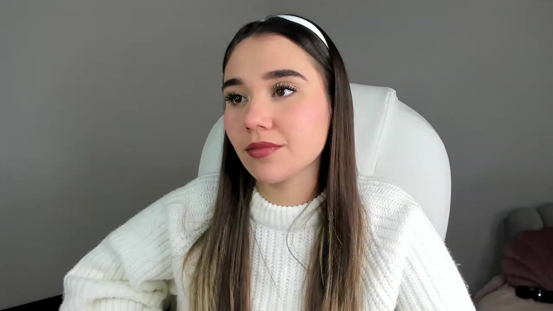 Gallery image thumbnail from Sabrinarey_'s myfreecams stream on, 03/20/2023, 16:54 image 16 of 20