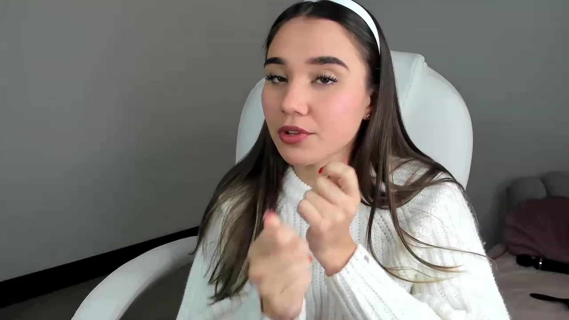 Gallery image thumbnail from Sabrinarey_'s myfreecams stream on, 03/20/2023, 18:29 image 13 of 20