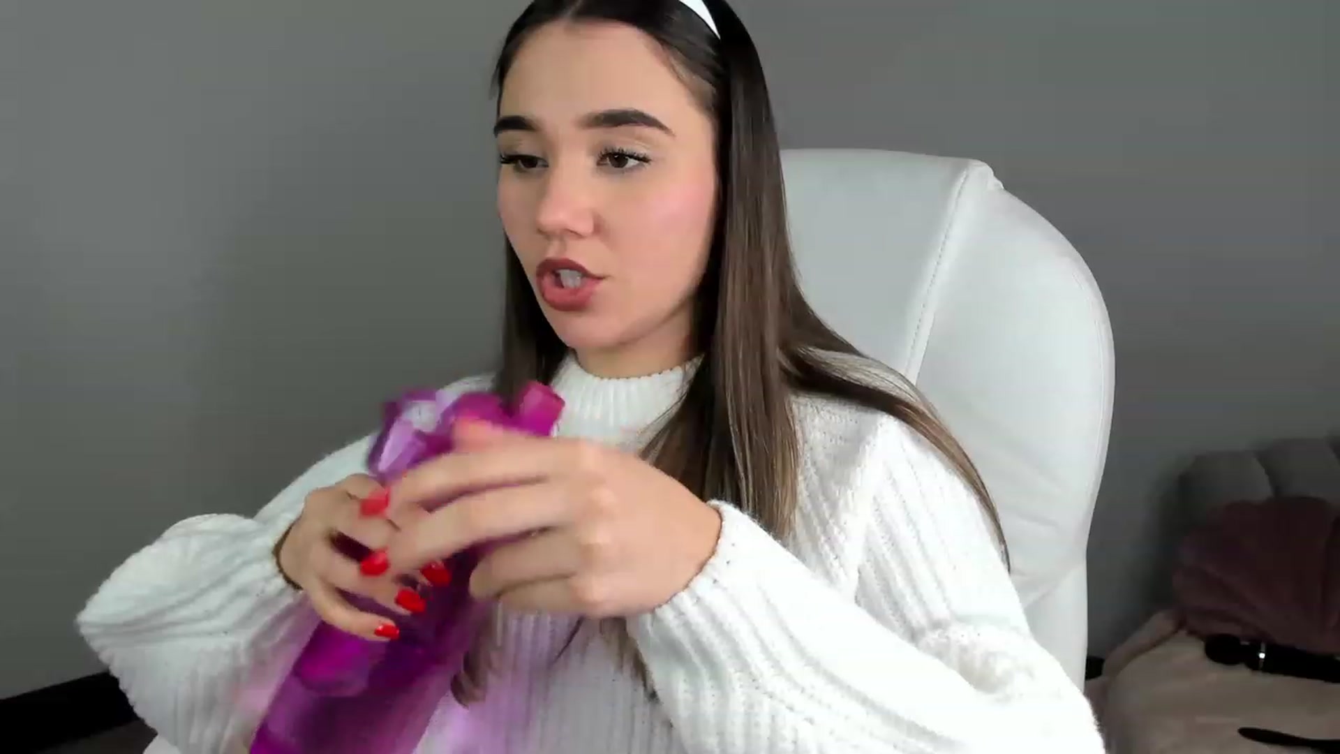Gallery image thumbnail from Sabrinarey_'s myfreecams stream on, 03/20/2023, 18:29 image 8 of 20