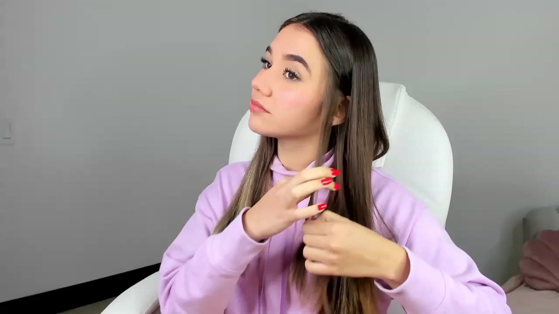 Gallery image thumbnail from Sabrinarey_'s myfreecams stream on, 03/21/2023, 14:14 image 6 of 20
