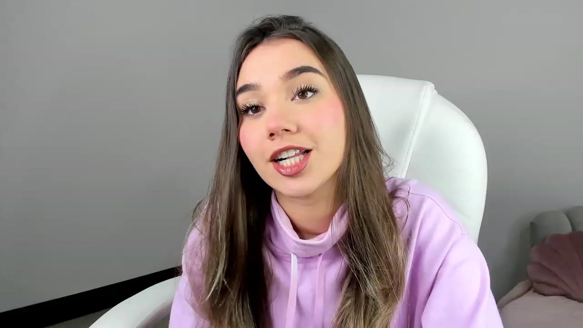 Gallery image thumbnail from Sabrinarey_'s myfreecams stream on, 03/21/2023, 14:14 image 19 of 20