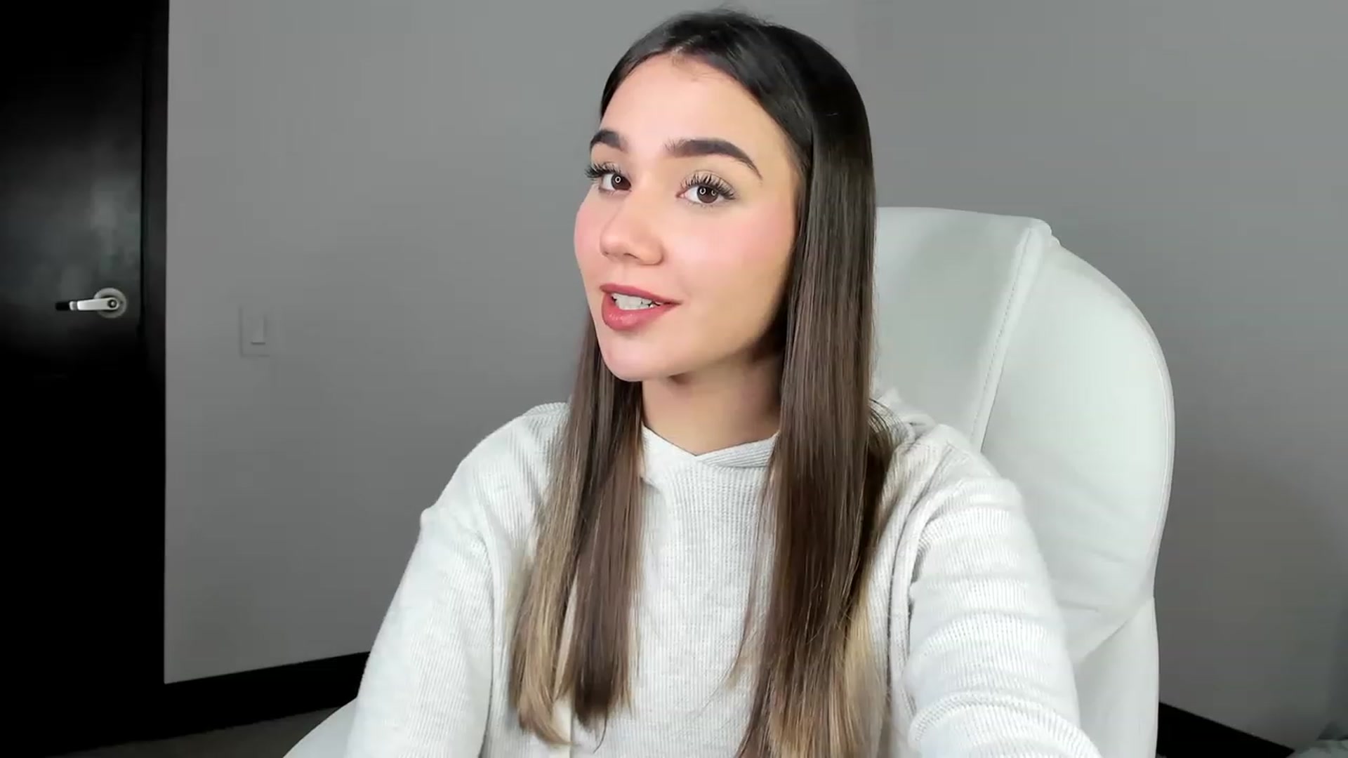 Gallery image thumbnail from Sabrinarey_'s myfreecams stream on, 03/22/2023, 15:13 image 20 of 20