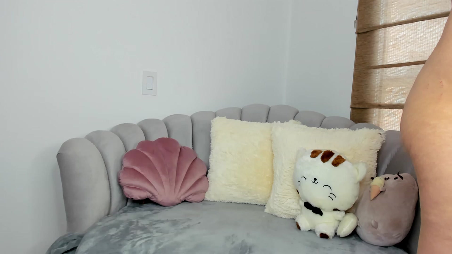 Gallery image thumbnail from Sabrinarey_'s myfreecams stream on, 03/22/2023, 18:10 image 2 of 20