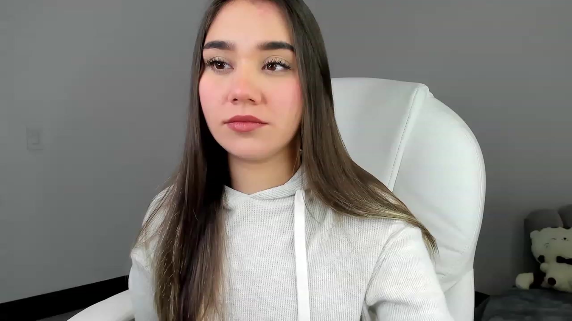 Gallery image thumbnail from Sabrinarey_'s myfreecams stream on, 03/22/2023, 18:10 image 9 of 20