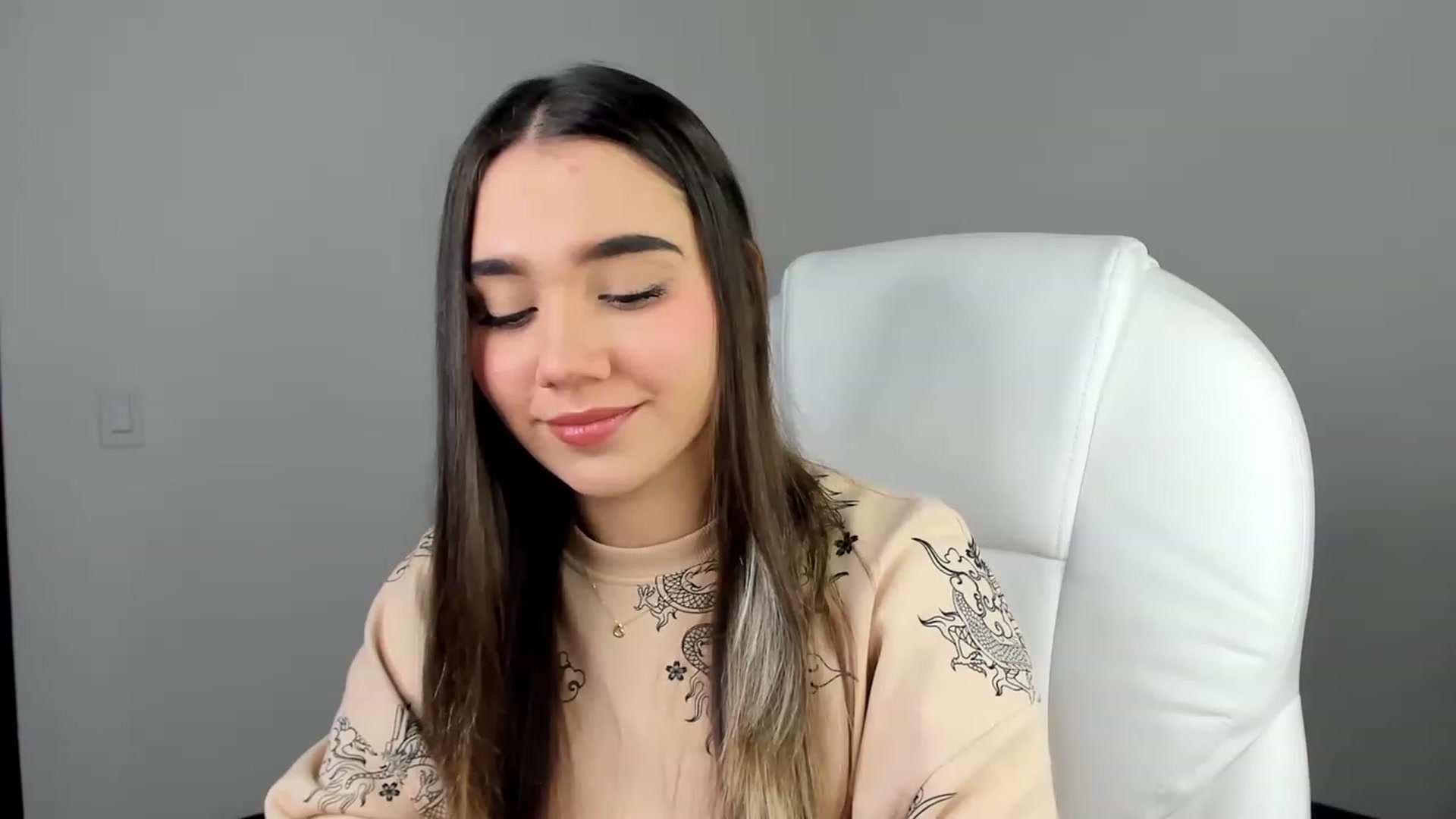 Gallery image thumbnail from Sabrinarey_'s myfreecams stream on, 03/23/2023, 14:13 image 8 of 20
