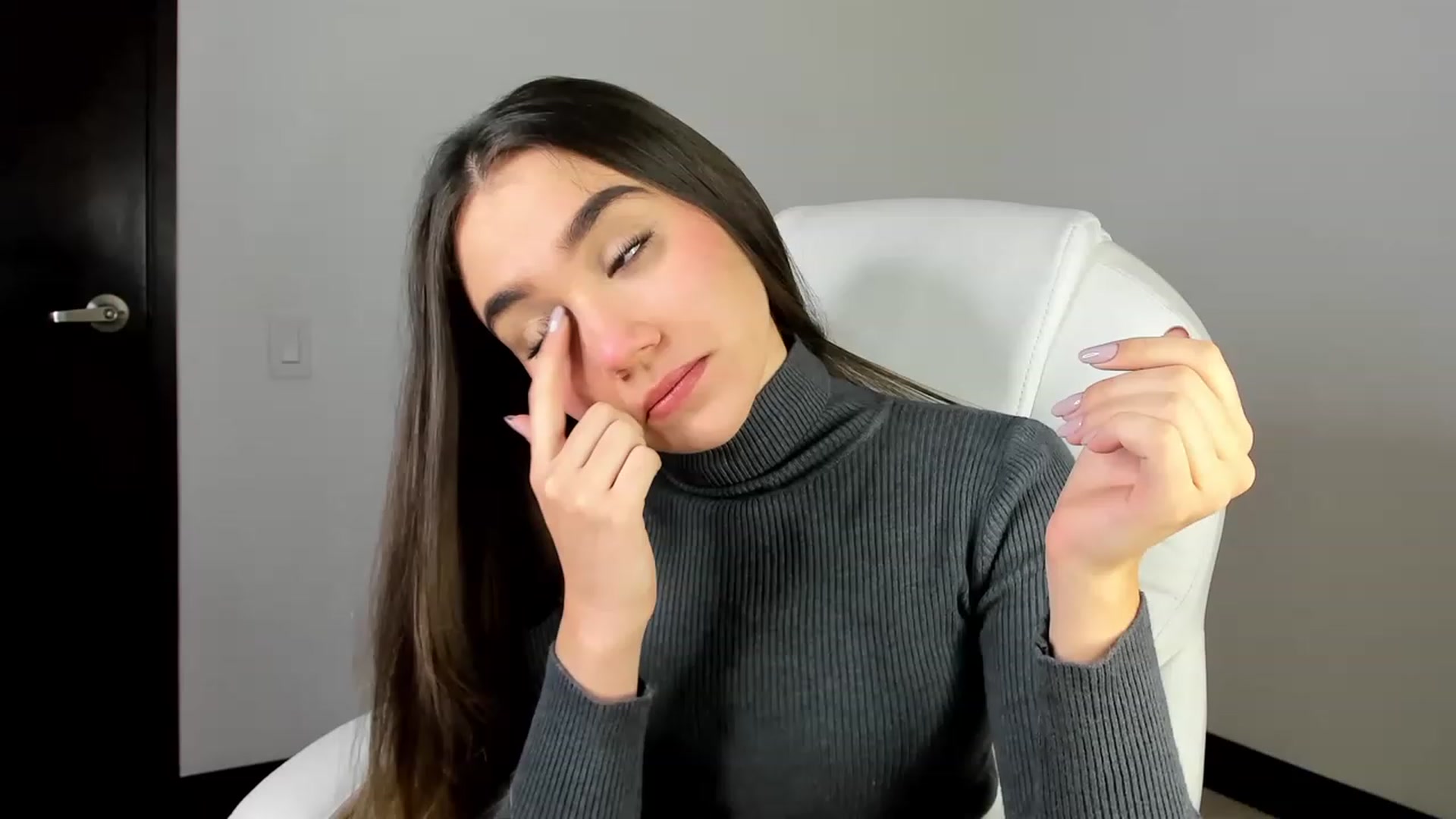 Gallery image thumbnail from Sabrinarey_'s myfreecams stream on, 03/26/2023, 13:06 image 19 of 20