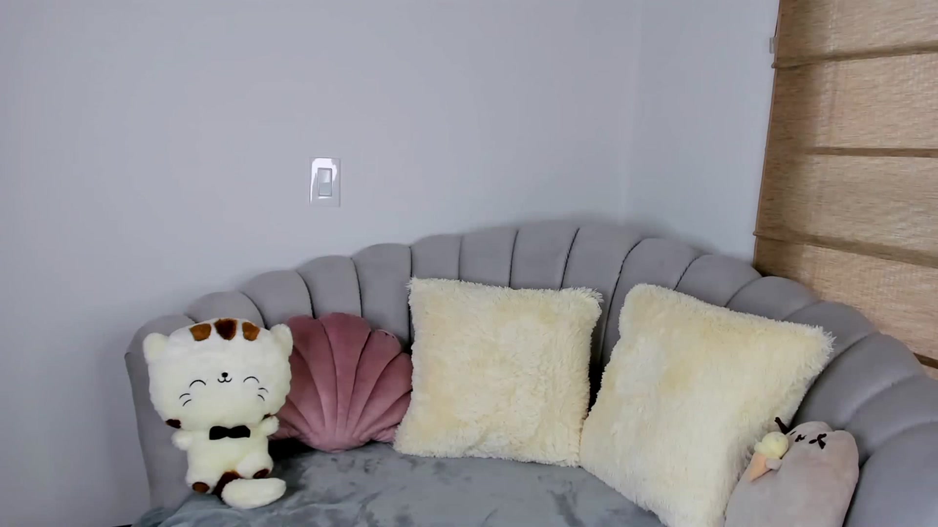 Gallery image thumbnail from Sabrinarey_'s myfreecams stream on, 03/26/2023, 15:37 image 10 of 20