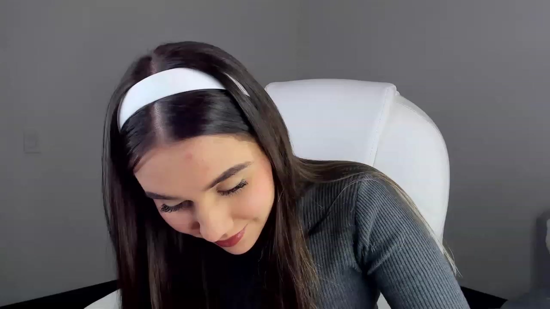 Gallery image thumbnail from Sabrinarey_'s myfreecams stream on, 03/26/2023, 18:24 image 4 of 20
