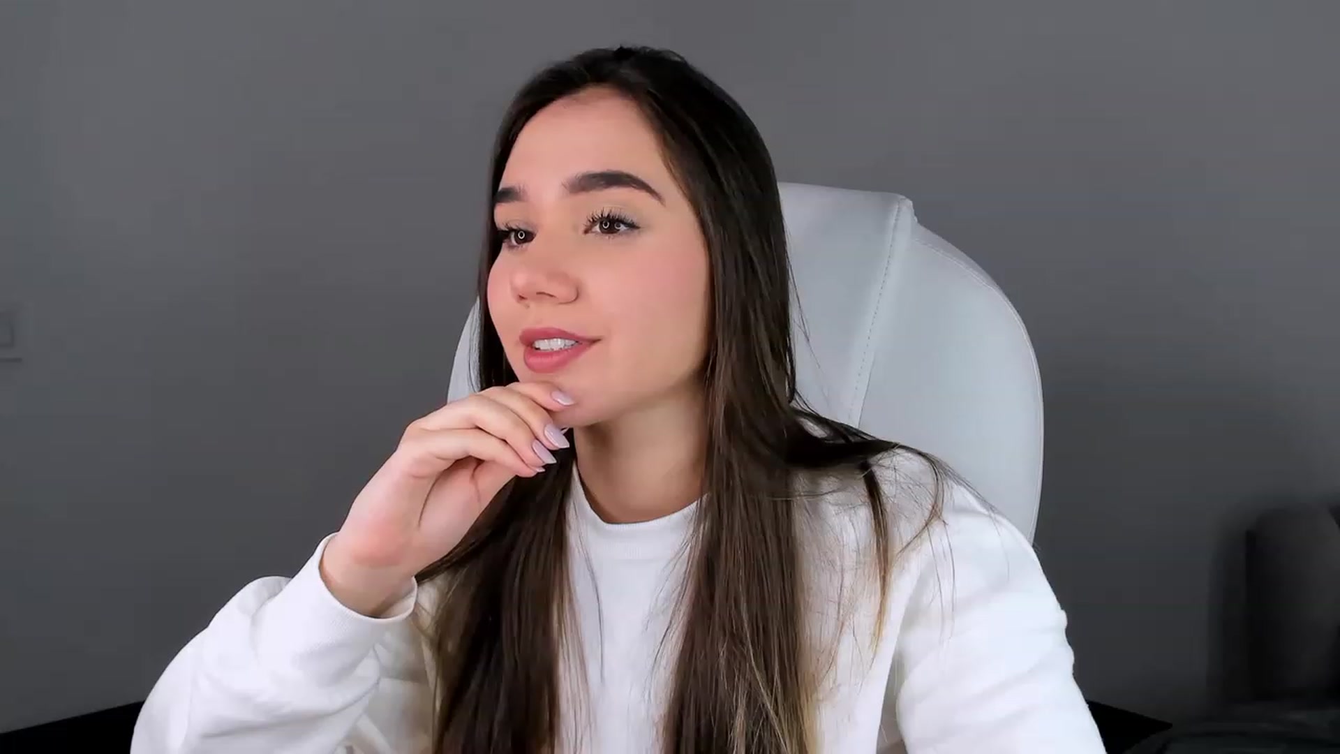 Gallery image thumbnail from Sabrinarey_'s myfreecams stream on, 03/27/2023, 16:09 image 12 of 20