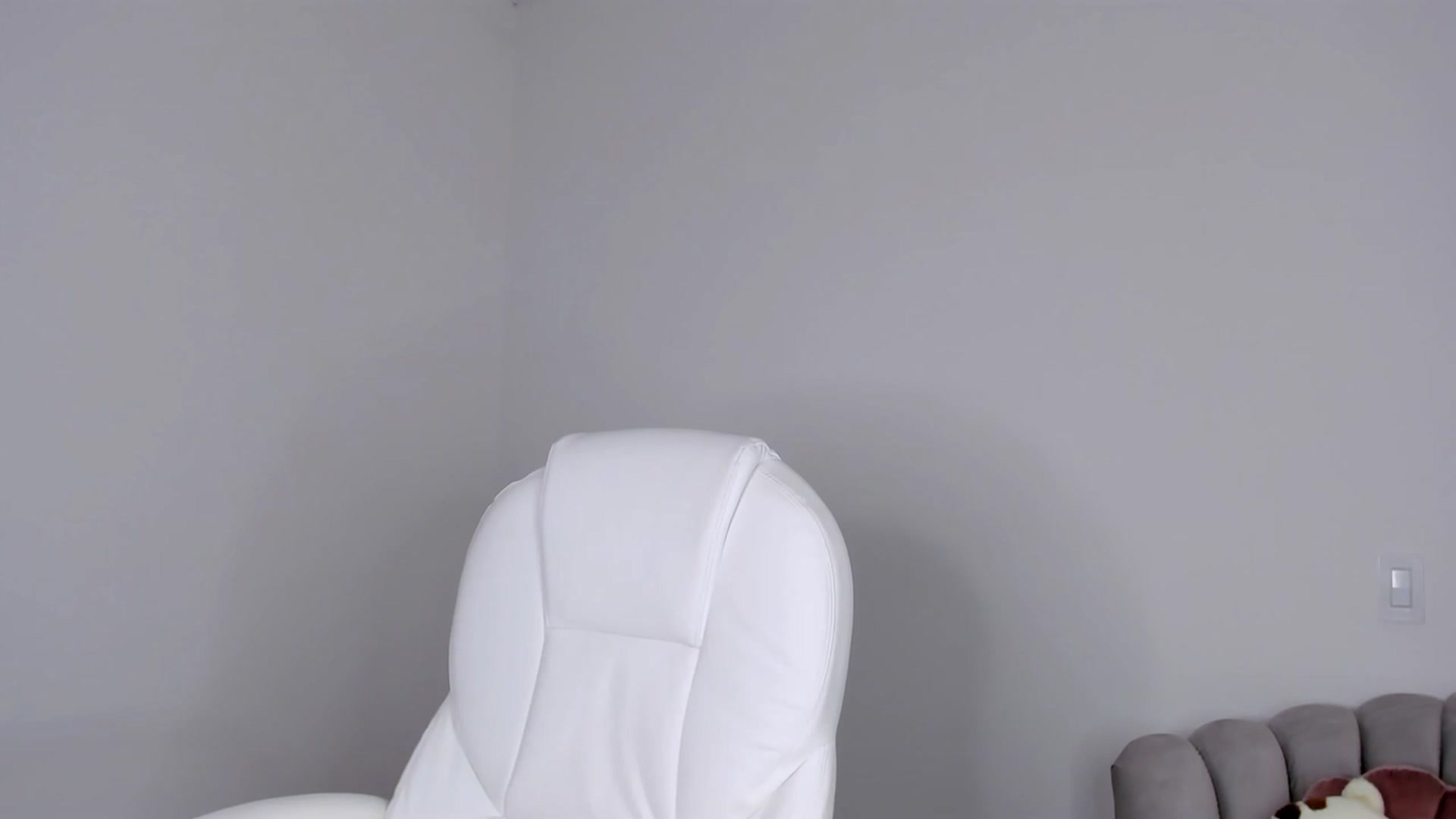 Gallery image thumbnail from Sabrinarey_'s myfreecams stream on, 03/27/2023, 18:20 image 1 of 20