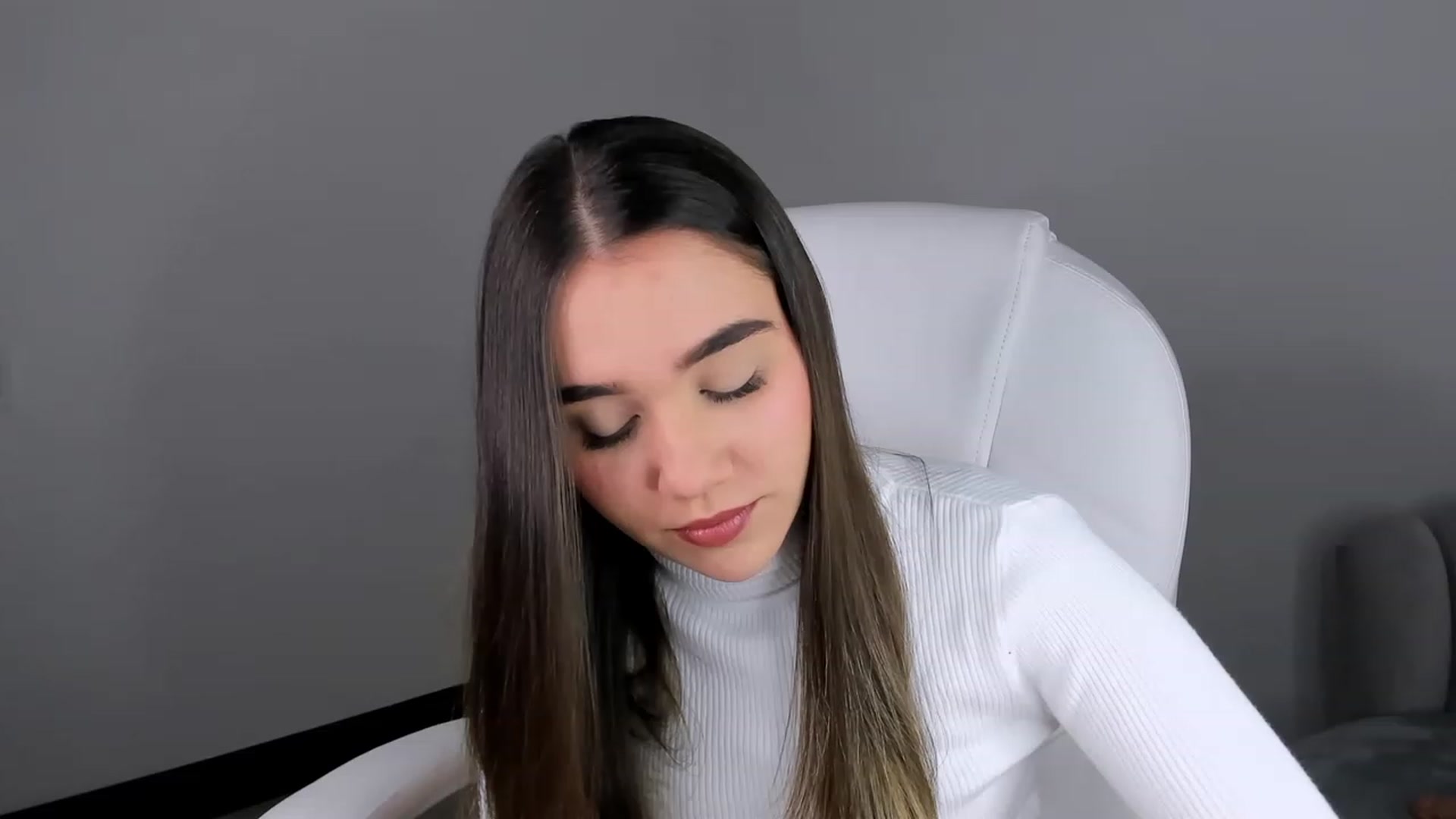 Gallery image thumbnail from Sabrinarey_'s myfreecams stream on, 03/28/2023, 15:20 image 11 of 20