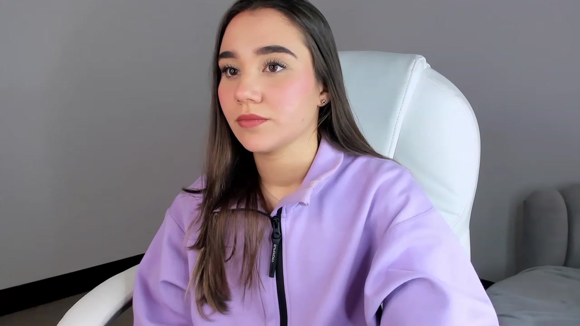Gallery image thumbnail from Sabrinarey_'s myfreecams stream on, 03/30/2023, 18:06 image 19 of 20