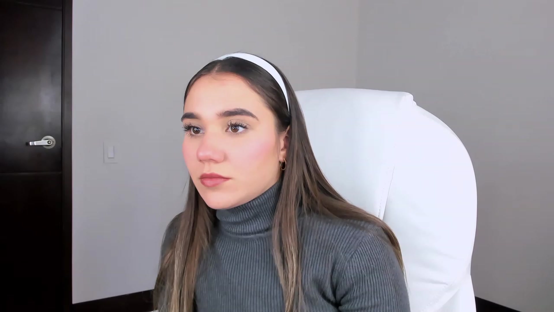 Gallery image thumbnail from Sabrinarey_'s myfreecams stream on, 04/02/2023, 18:34 image 7 of 20