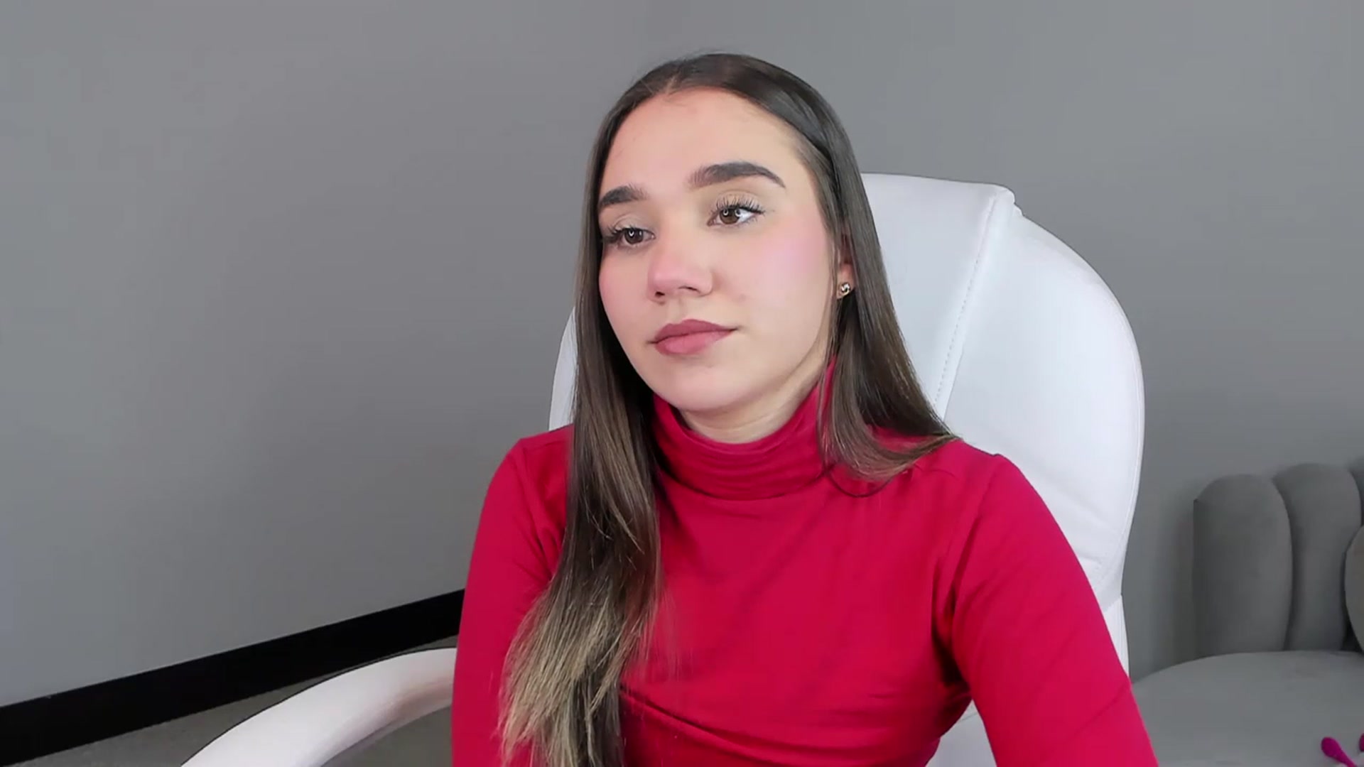 Gallery image thumbnail from Sabrinarey_'s myfreecams stream on, 04/08/2023, 17:09 image 16 of 20