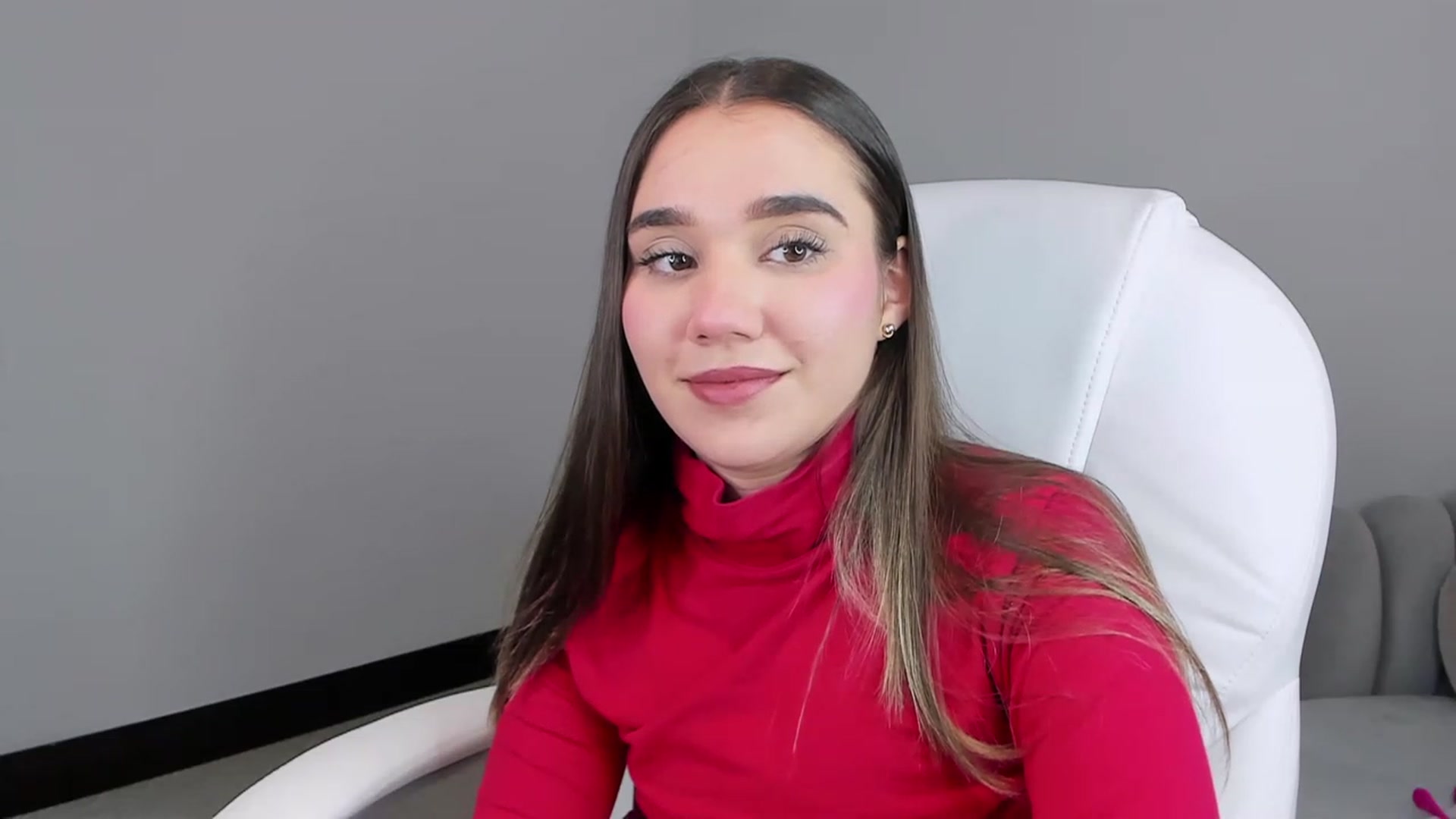 Gallery image thumbnail from Sabrinarey_'s myfreecams stream on, 04/08/2023, 17:09 image 20 of 20