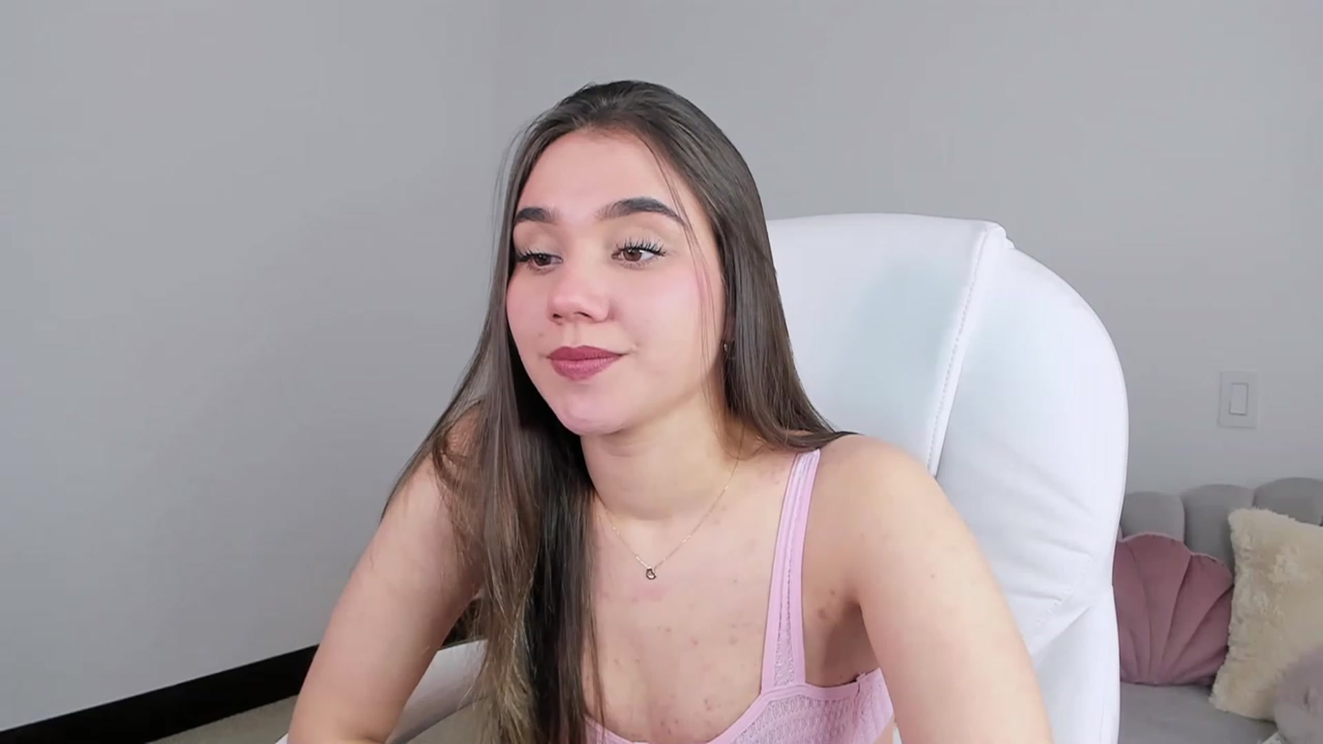 Gallery image thumbnail from Sabrinarey_'s myfreecams stream on, 04/23/2023, 16:23 image 4 of 20