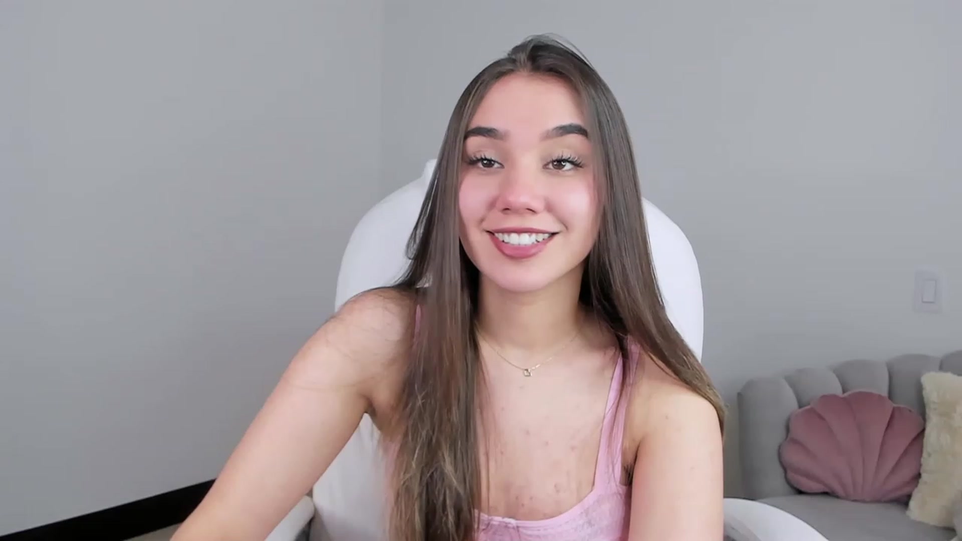 Gallery image thumbnail from Sabrinarey_'s myfreecams stream on, 04/23/2023, 16:23 image 3 of 20