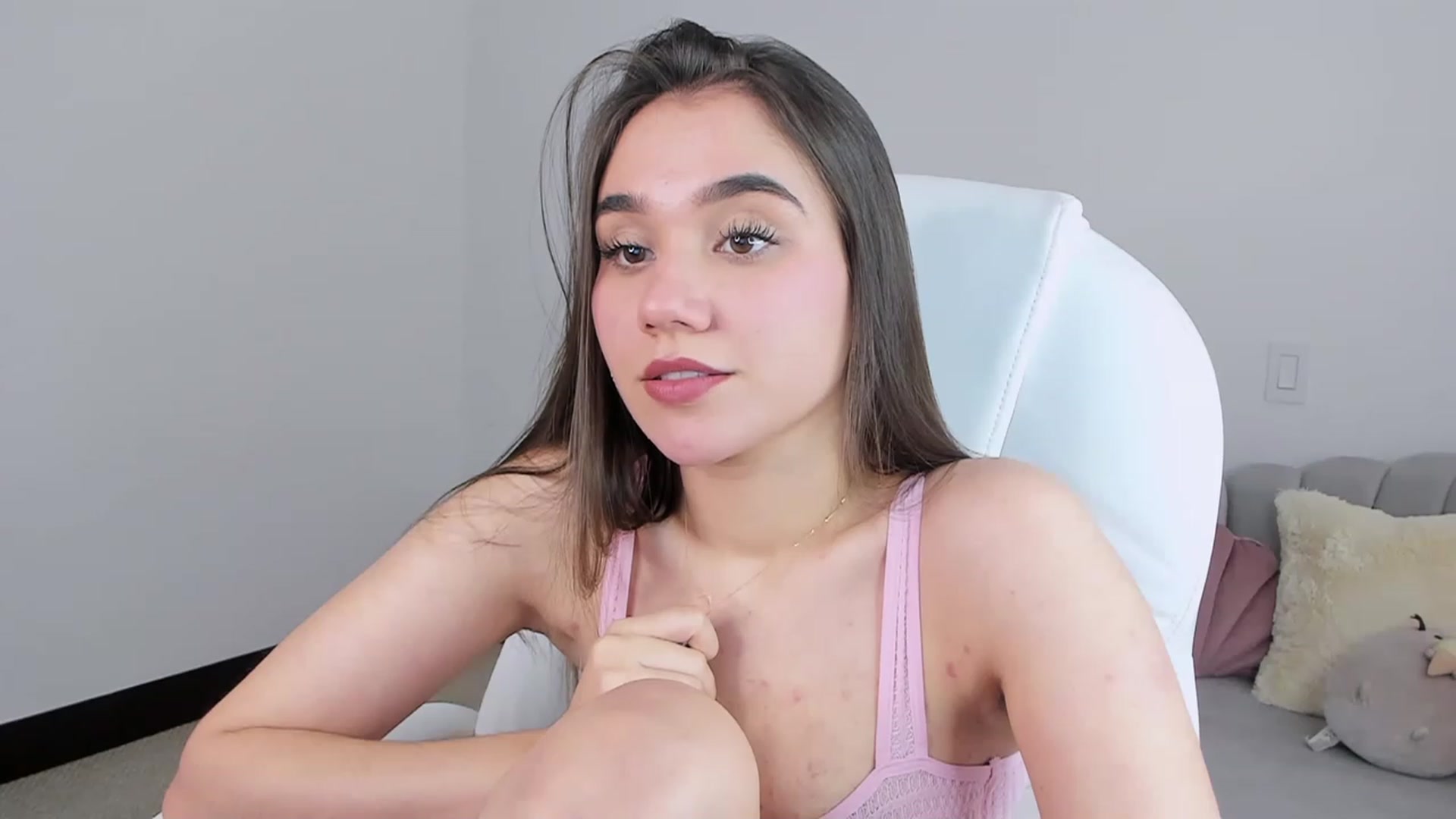 Gallery image thumbnail from Sabrinarey_'s myfreecams stream on, 04/23/2023, 18:36 image 14 of 20