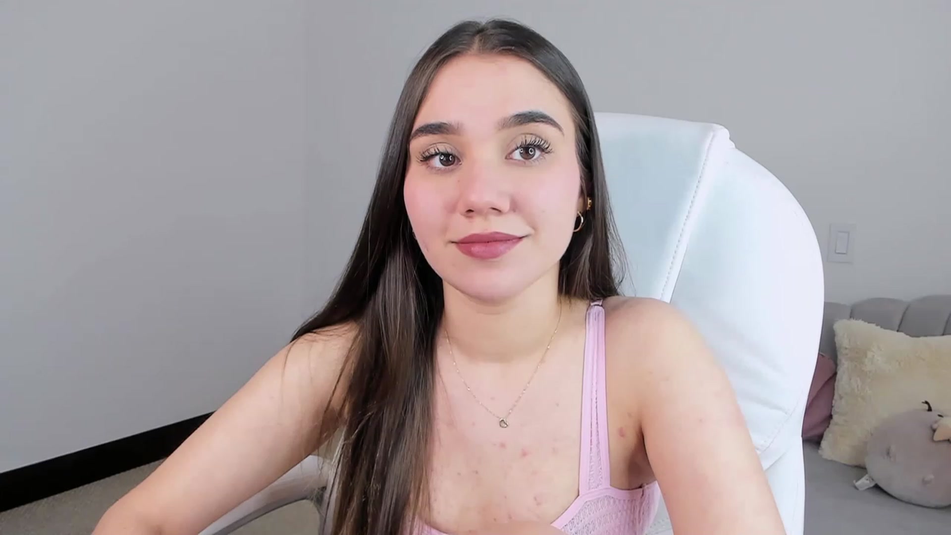Gallery image thumbnail from Sabrinarey_'s myfreecams stream on, 04/23/2023, 18:36 image 17 of 20