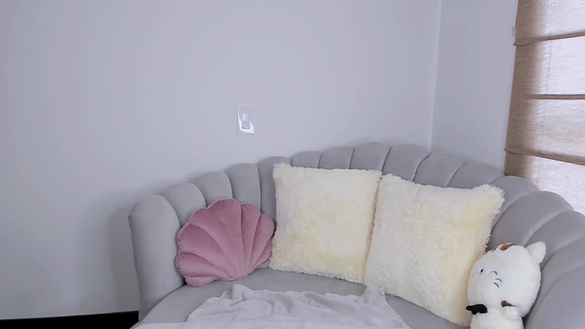 Gallery image thumbnail from Sabrinarey_'s myfreecams stream on, 05/20/2023, 18:15 image 6 of 20