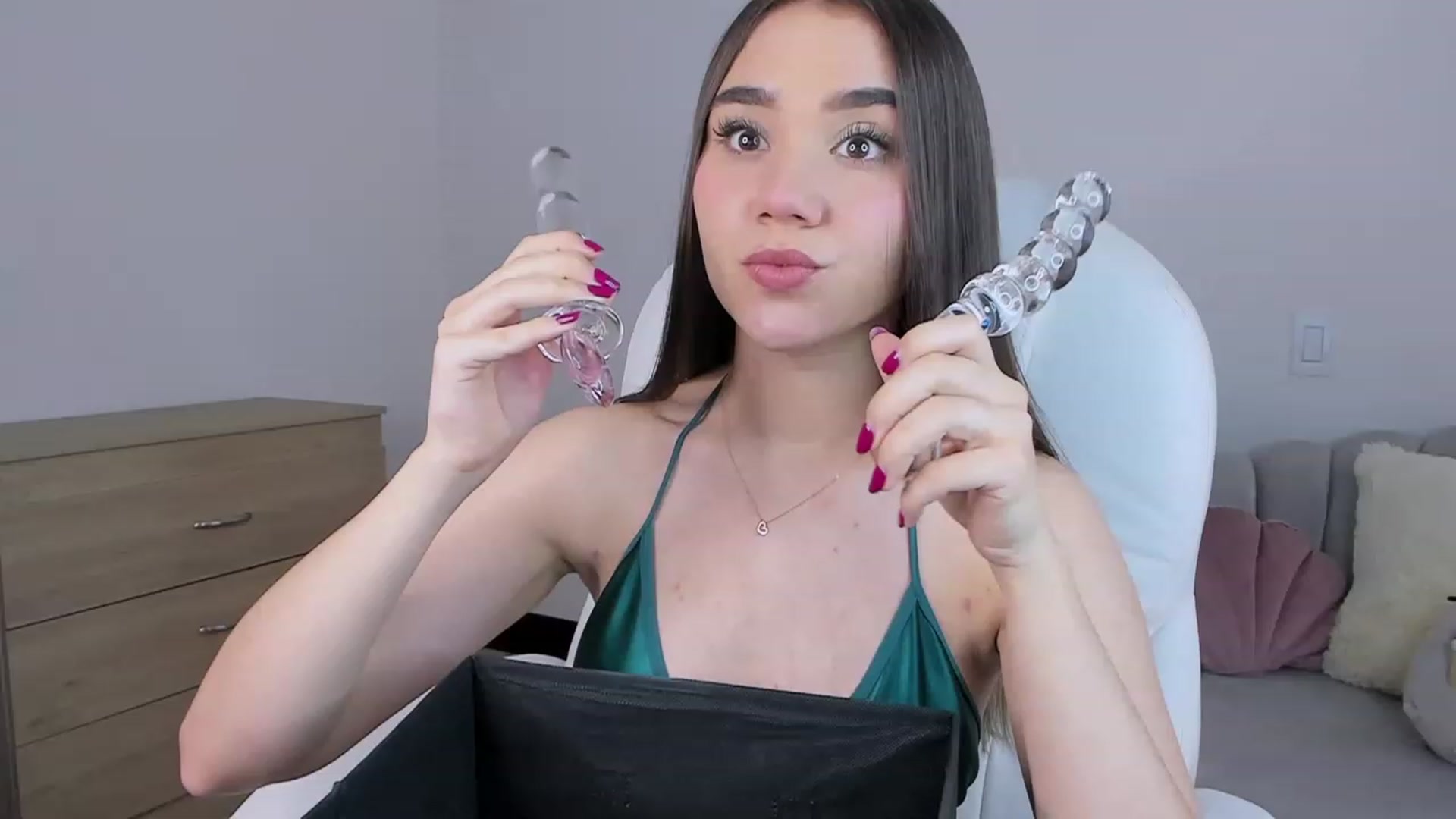 Gallery image thumbnail from Sabrinarey_'s myfreecams stream on, 05/21/2023, 14:44 image 3 of 20