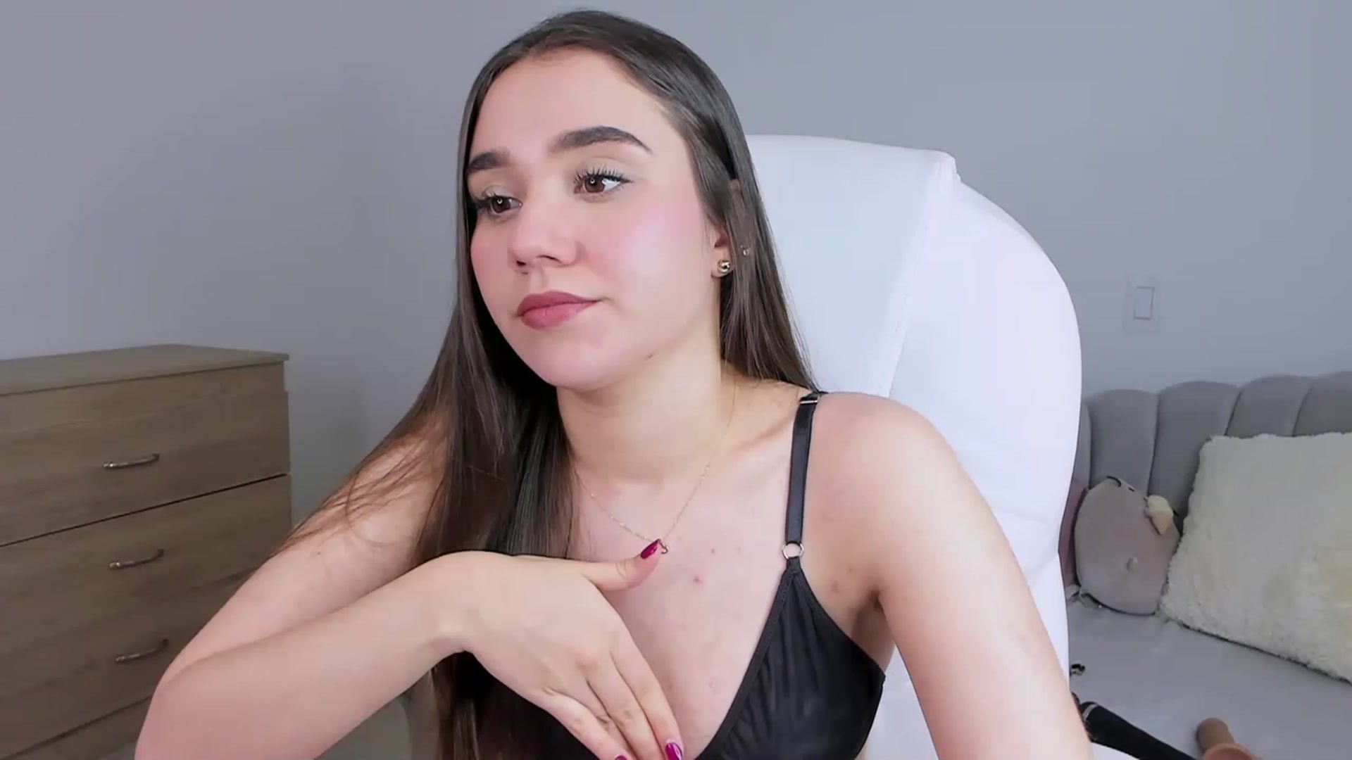 Gallery image thumbnail from Sabrinarey_'s myfreecams stream on, 05/22/2023, 17:27 image 19 of 20