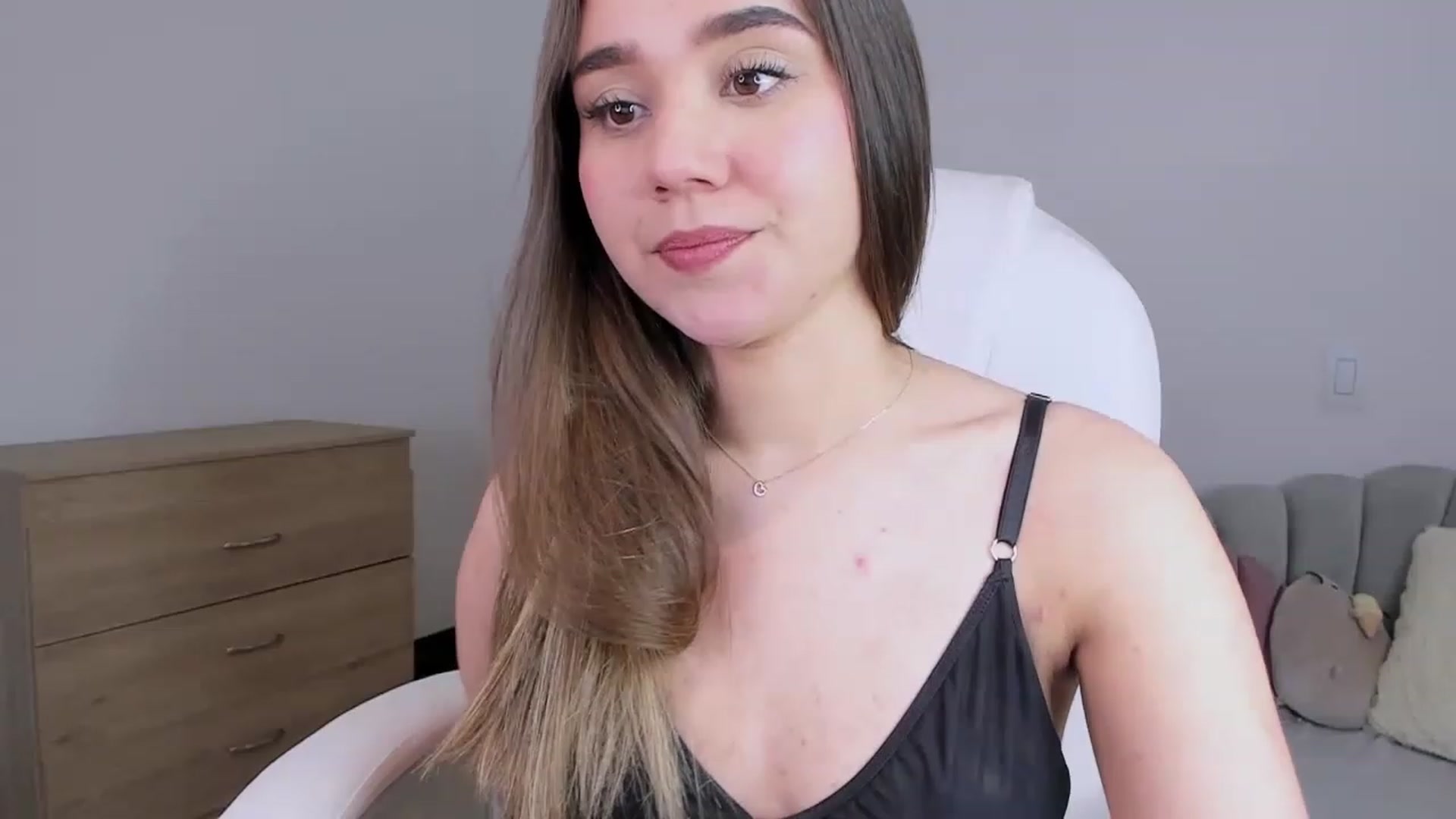 Gallery image thumbnail from Sabrinarey_'s myfreecams stream on, 05/22/2023, 17:27 image 16 of 20