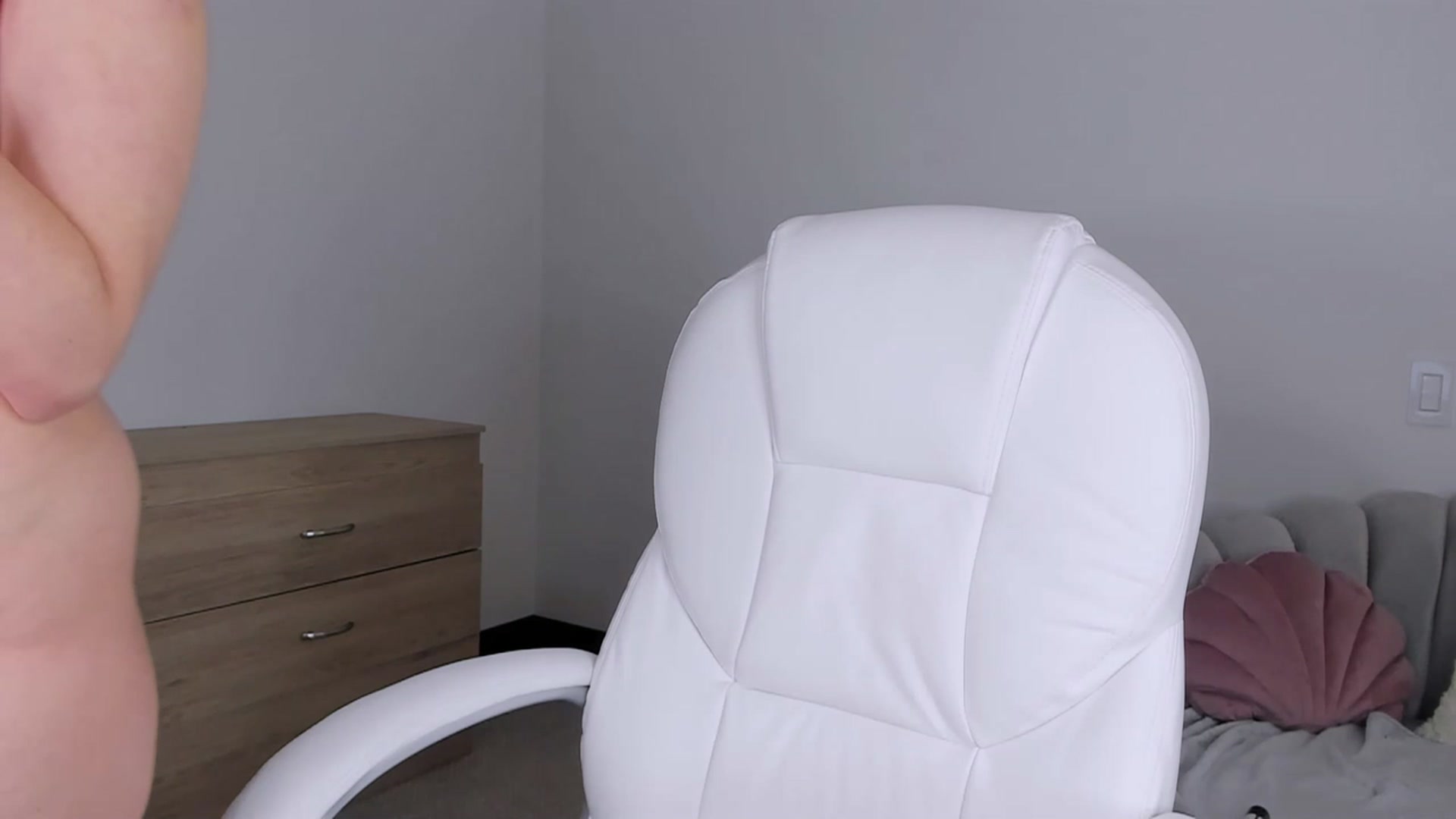Gallery image thumbnail from Sabrinarey_'s myfreecams stream on, 05/26/2023, 16:09 image 10 of 20