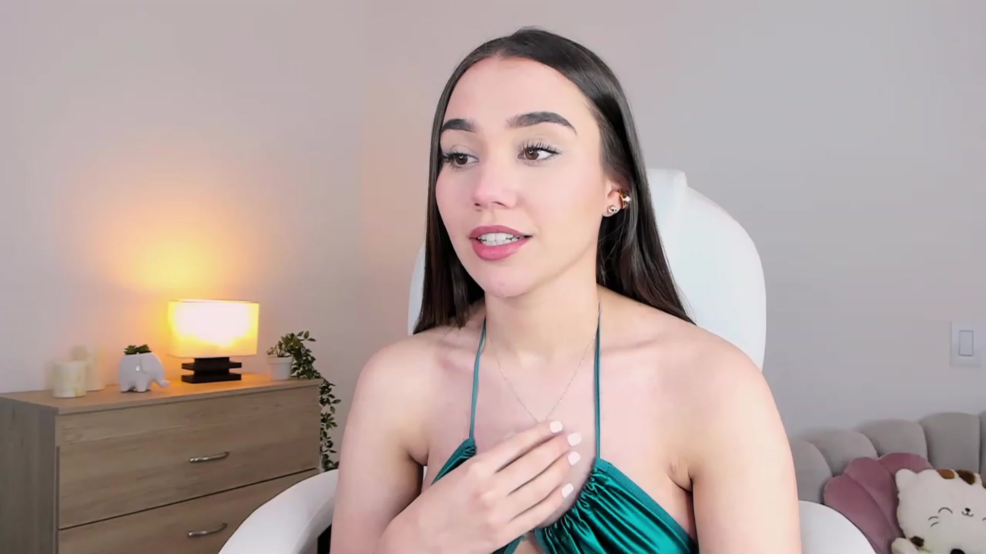 Gallery image thumbnail from Sabrinarey_'s myfreecams stream on, 06/18/2023, 15:03 image 19 of 20
